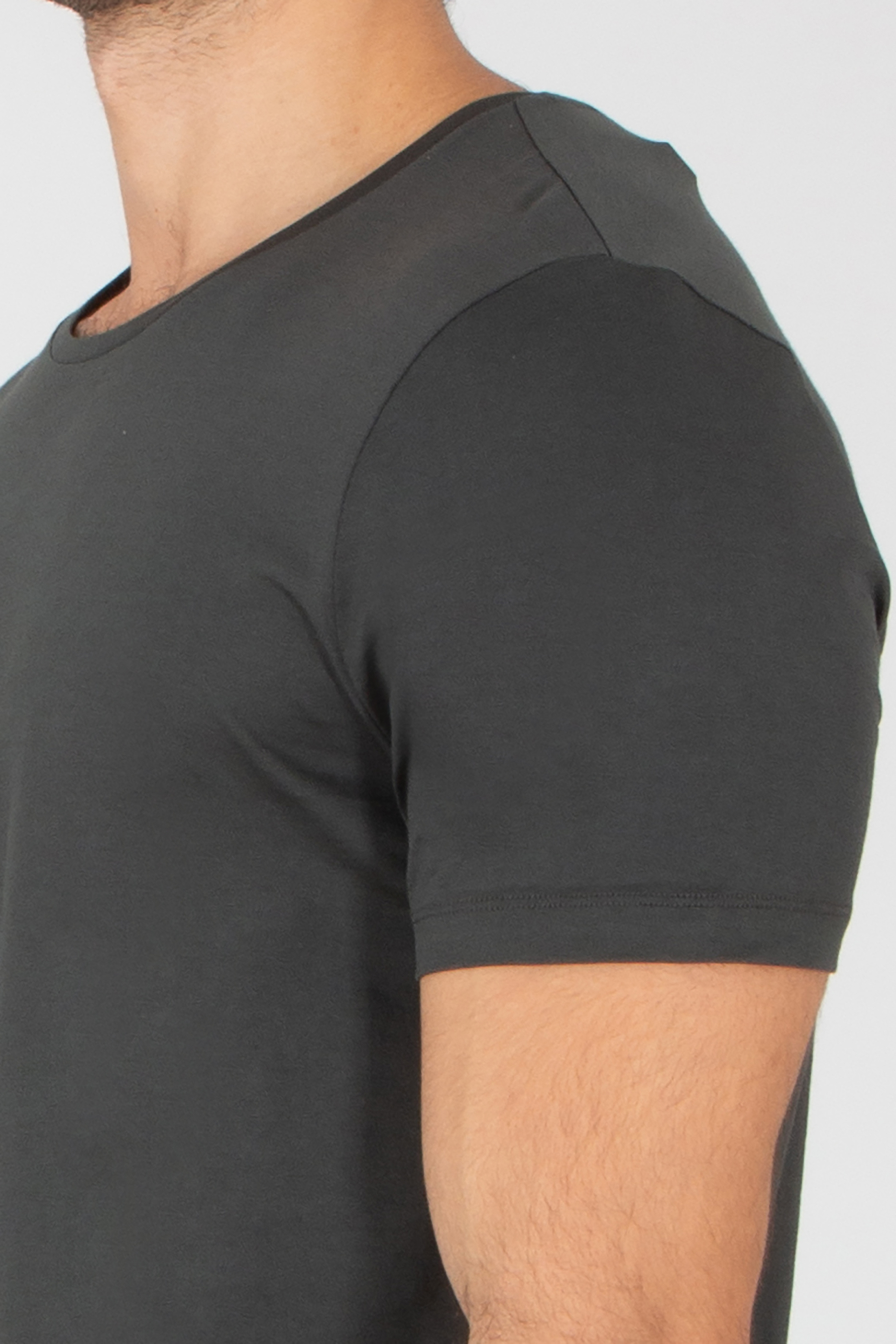 T-shirt, Person, Schulter, Erwachsener, Mann