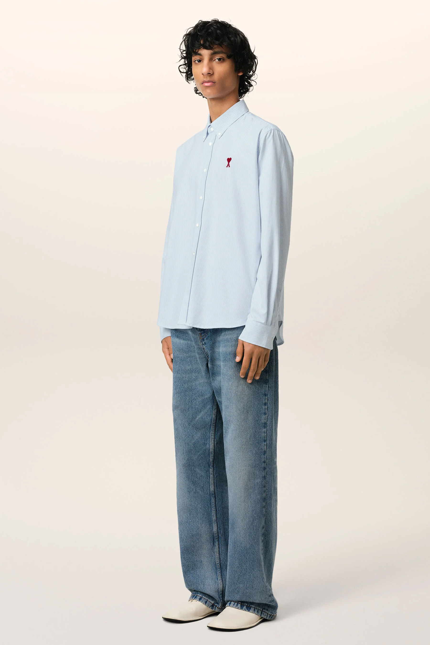 AMI PARIS Classic Fit Ami De Coeur Striped Cotton Oxford Button-Down Shirt Hosen, Hemd, Langarm, Leinen, Person
