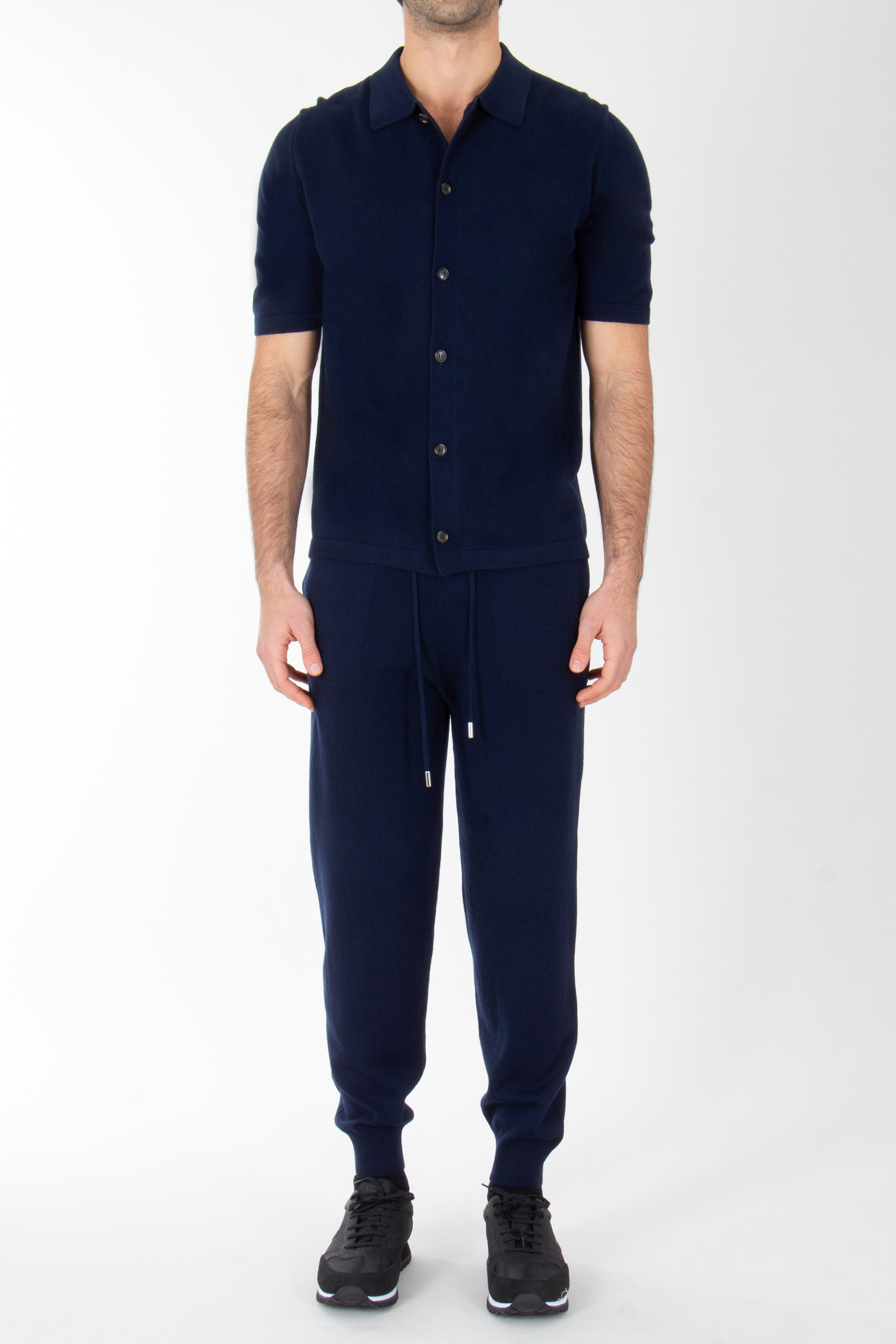 Hemd, Person, Stehend, Hosen, Mann