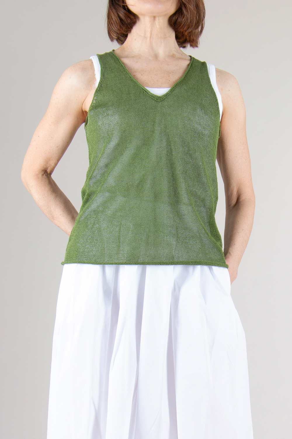 0039 ITALY Knitted Sleeveless Top Ellen