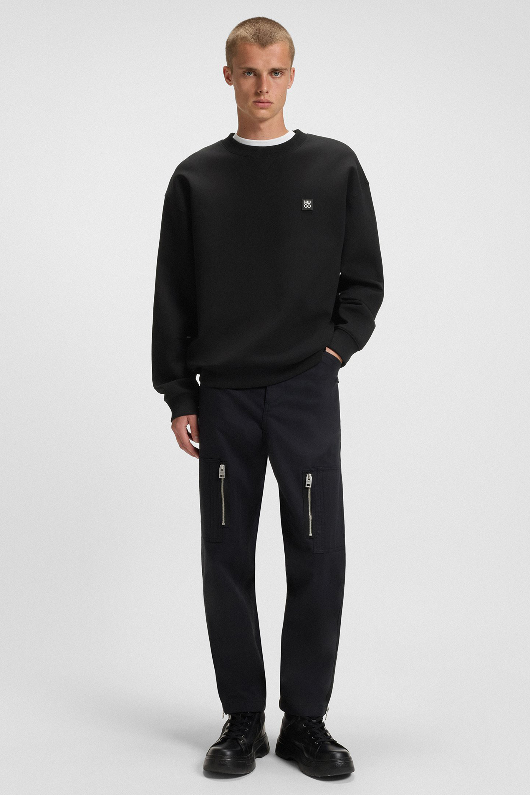 HUGO Relaxed Fit Interlock Cotton Blend Sweatshirt Dargencrew Erwachsener, Männlich, Mann, Person, Stehend