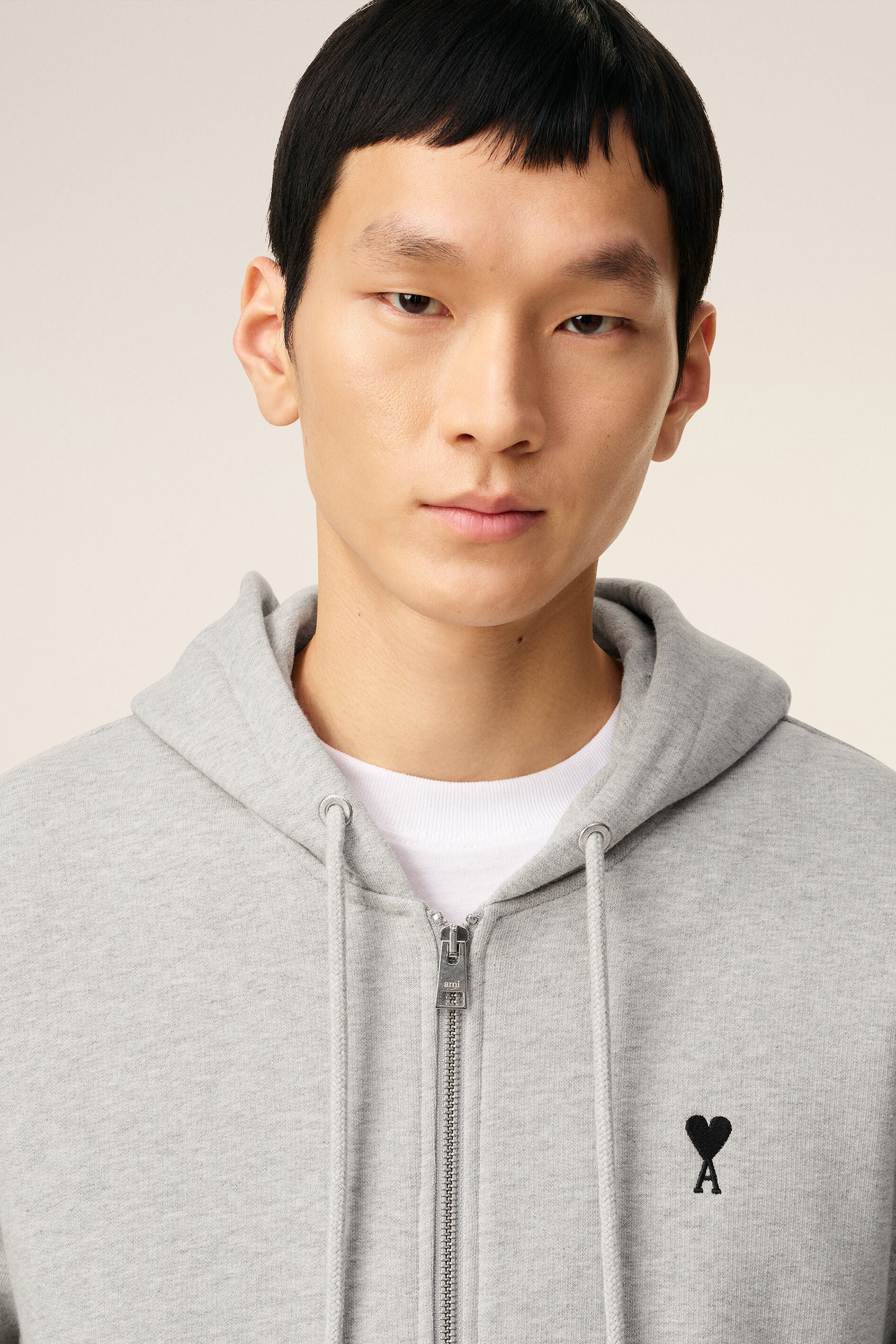 Pulli, Sweatshirt, Kapuzenpulli, Person, Gesicht