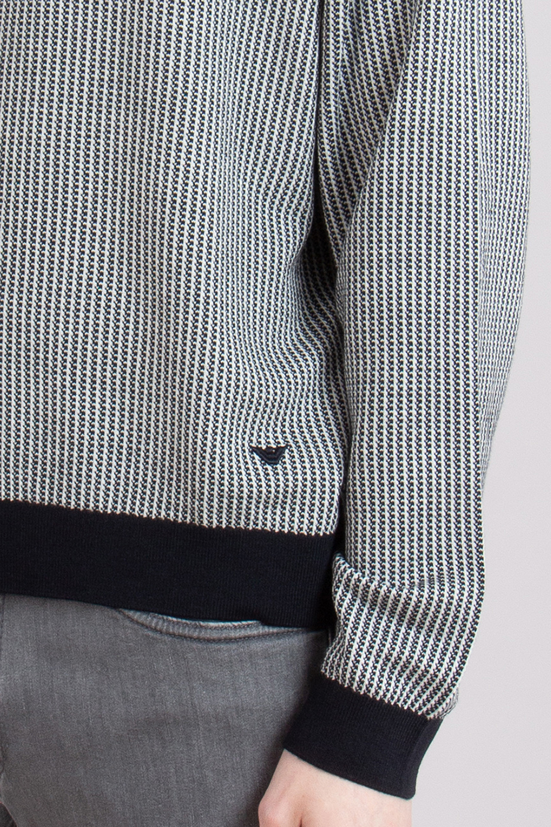 EMPORIO ARMANI Micro Pattern Virgin Wool Jacquard Sweater EMPORIO ARMANI Micro Pattern Virgin Wool Jacquard Sweater