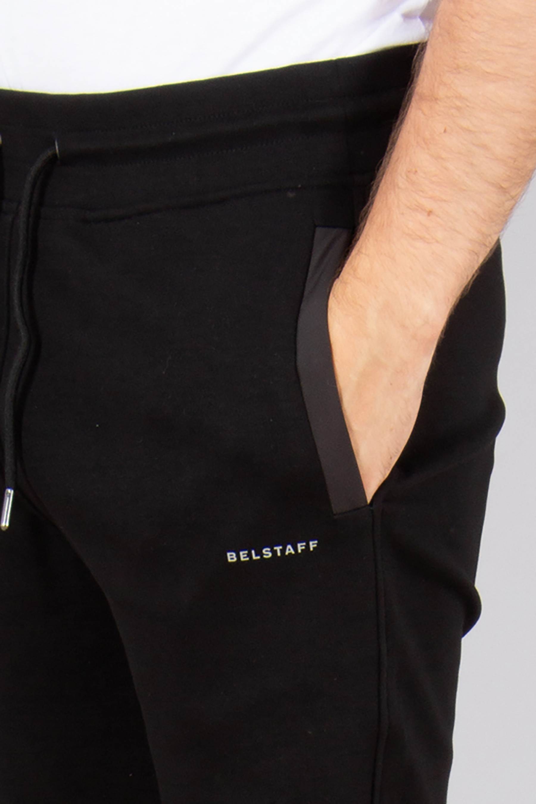 BELSTAFF Slim Fit Interlock Cotton Jersey Sweatpants Alloy Bekleidung, Hosen, Kurze Hosen, Person