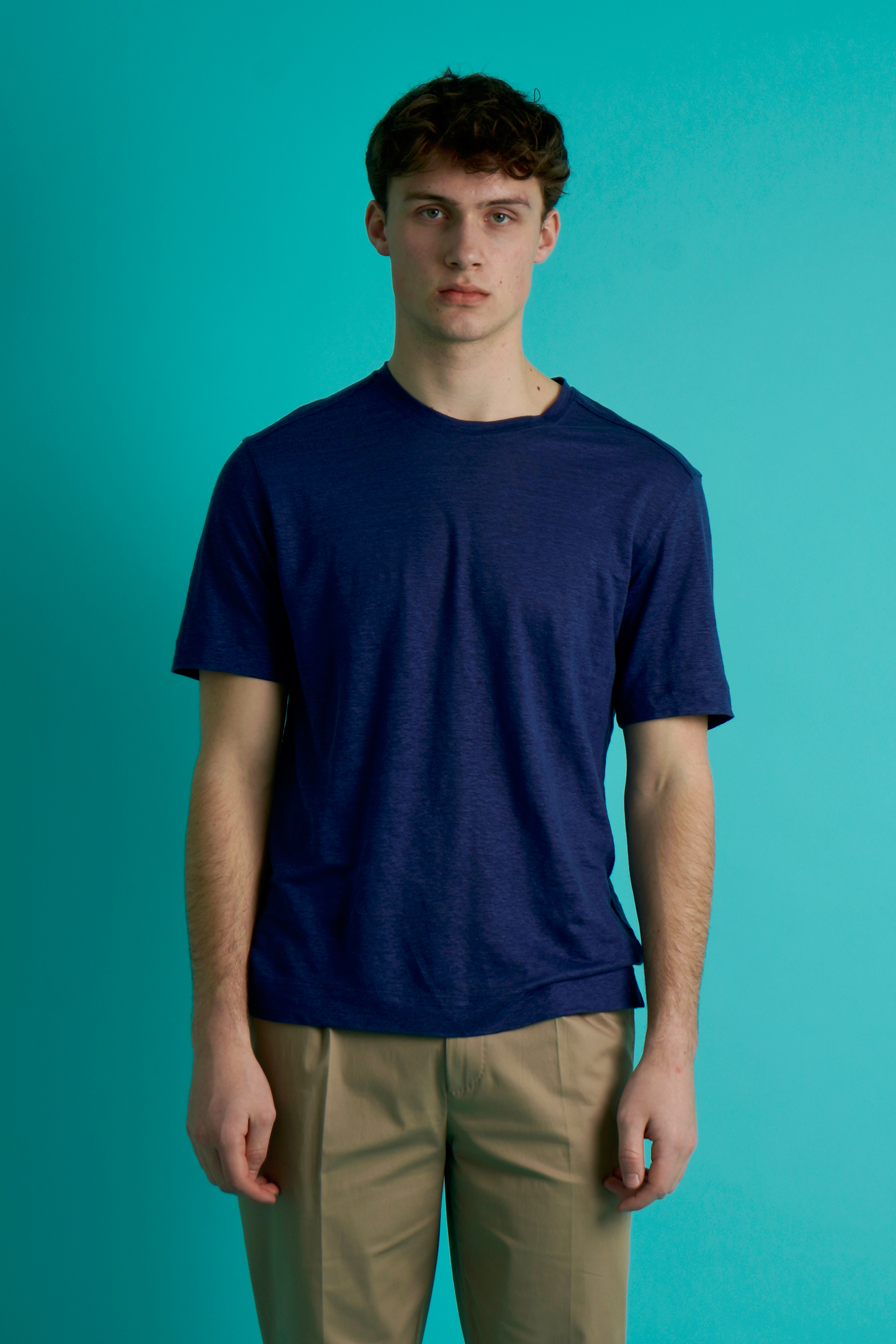 Bekleidung, T-shirt, Ärmel, Person
