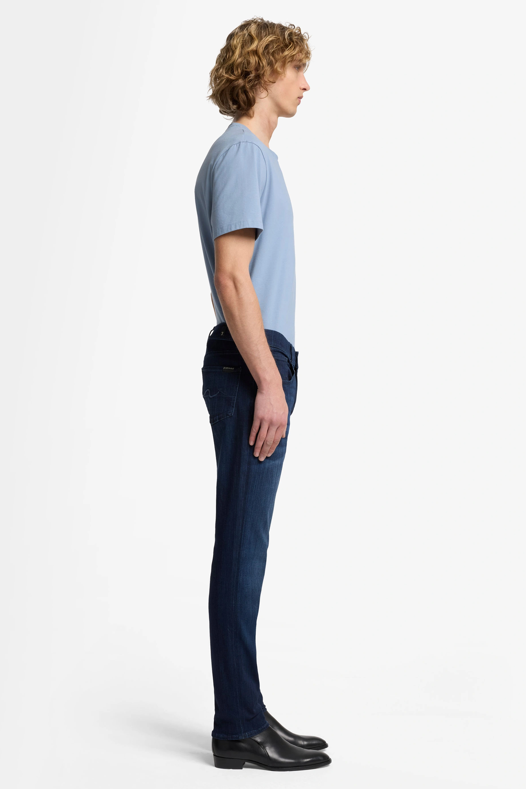 7 FOR ALL MANKIND Slim Tapered Fit Luxe Performance Plus Deep Blue Denim Jeans Slimmy Tapered Bekleidung, Hosen, Jeans, Person, Stehend
