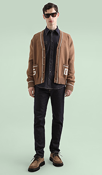 Mantel, Jacke, Pullover, Hosen, Person