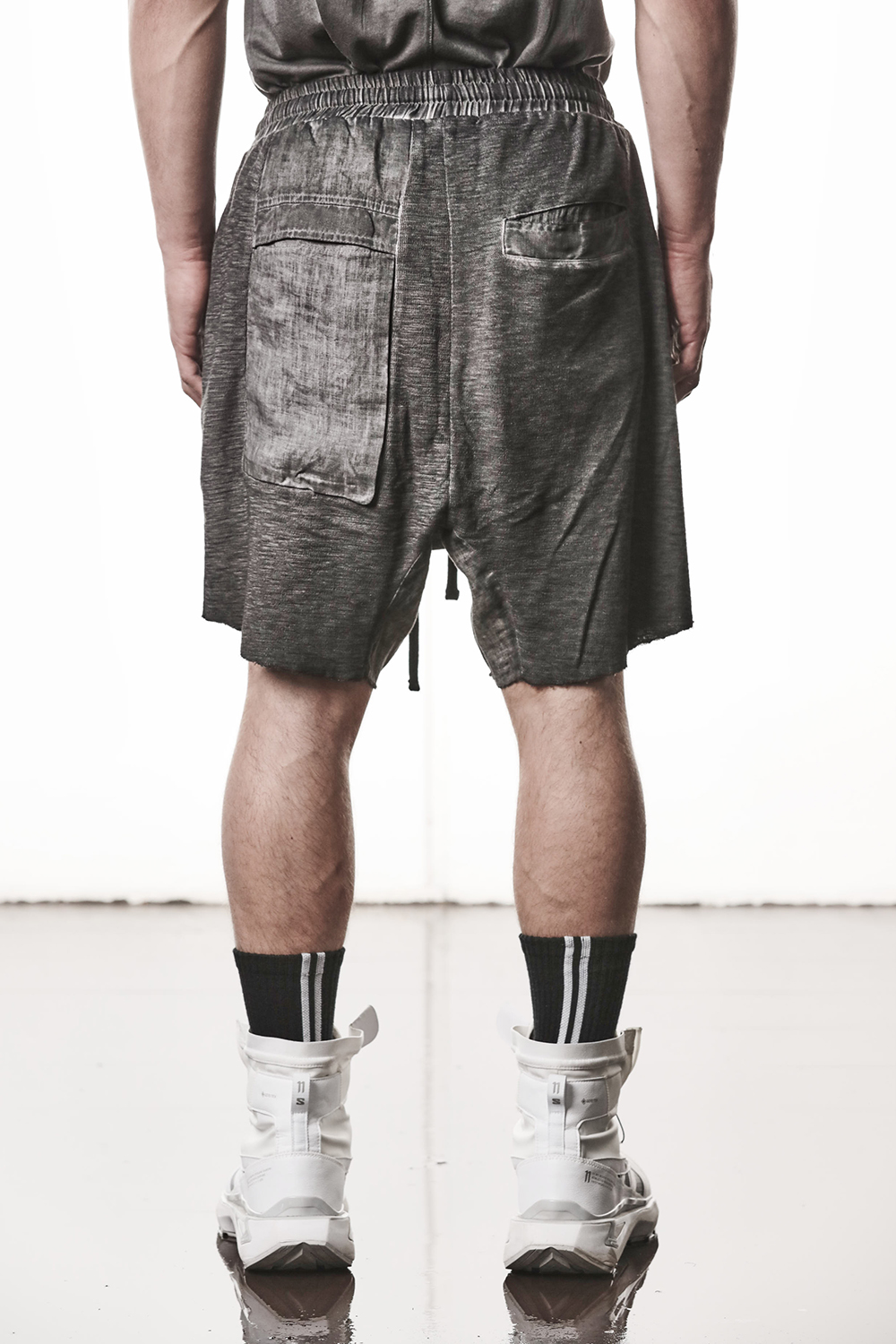 Kurze Hose, Schuh, Person, Socke, Turnschuh