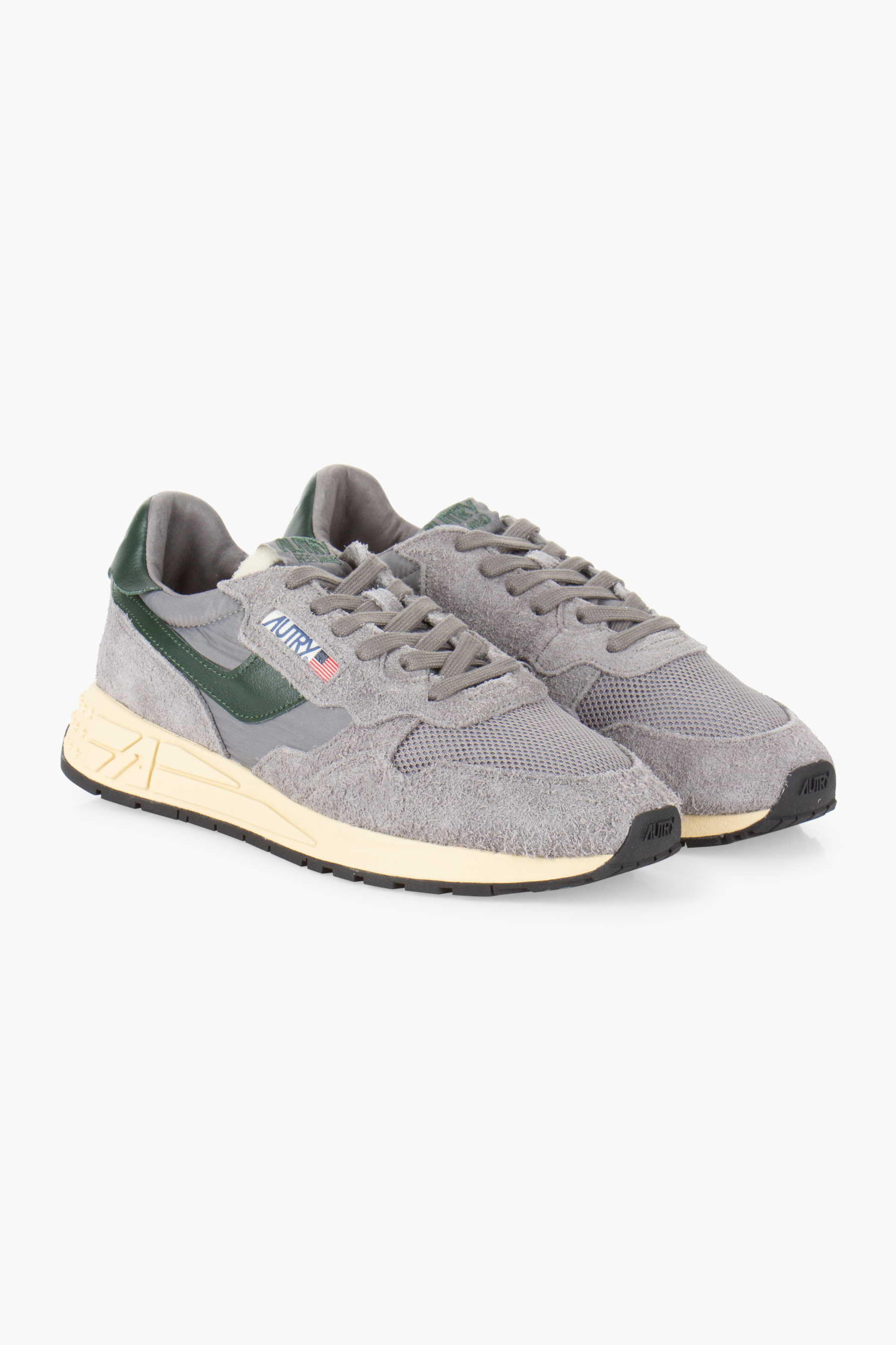 Schuhwerk, Schuh, Sneaker, Wildleder, Laufschuh
