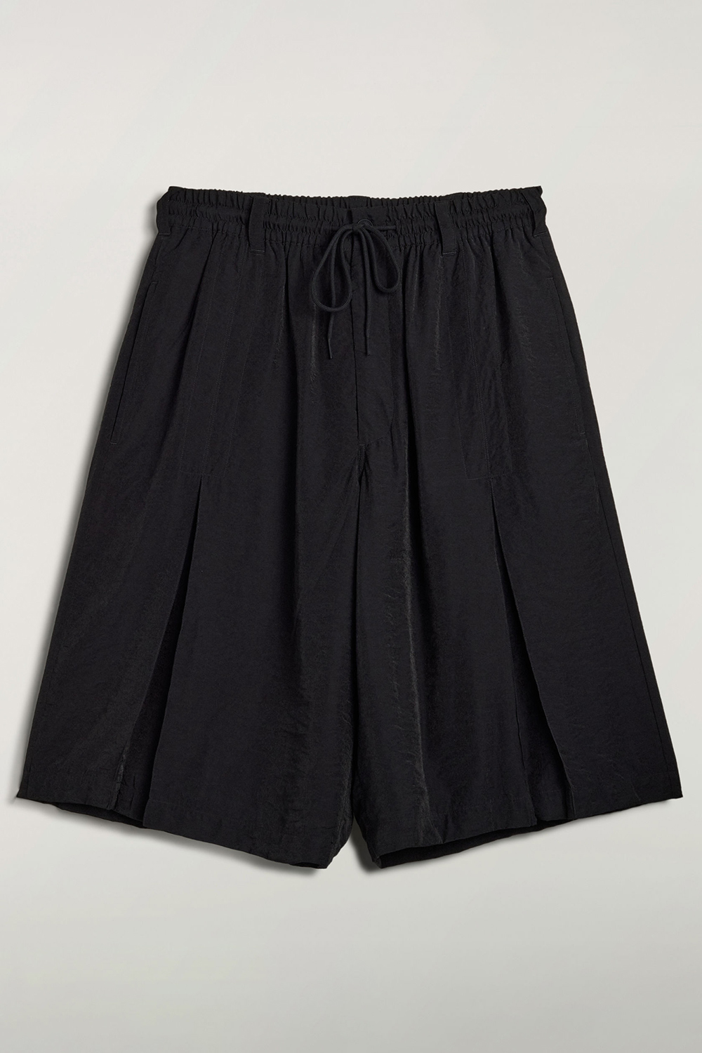 Y-3 Oversized Fit Viscose-Nylon-Linen Sport Uniform Pleated Shorts