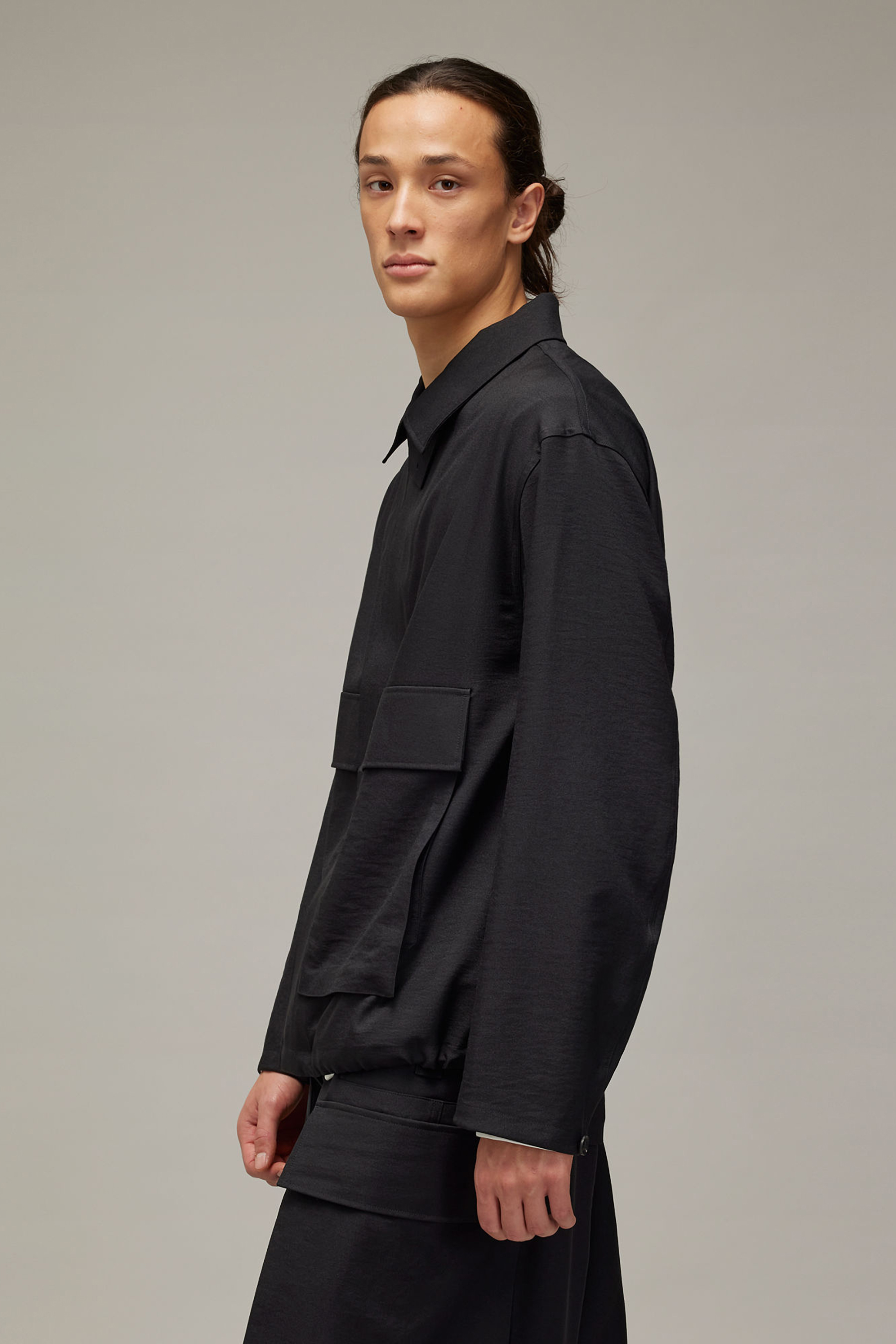 Y-3 Relaxed Fit Recycled Polyester Sport Uniform Coach Jacket Mantel, Langarm, Formelle Kleidung, Anzug