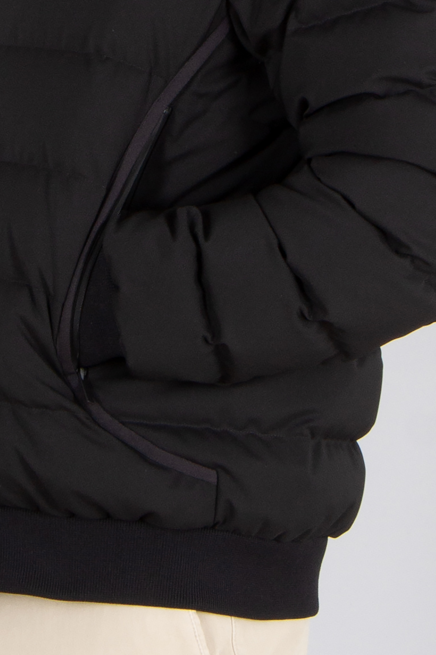 MONCLER Cirer Regular Fit Technical Stretch Twill Down Bomber Jacket Bekleidung, Mantel, Jacke, Langarm, Bluse