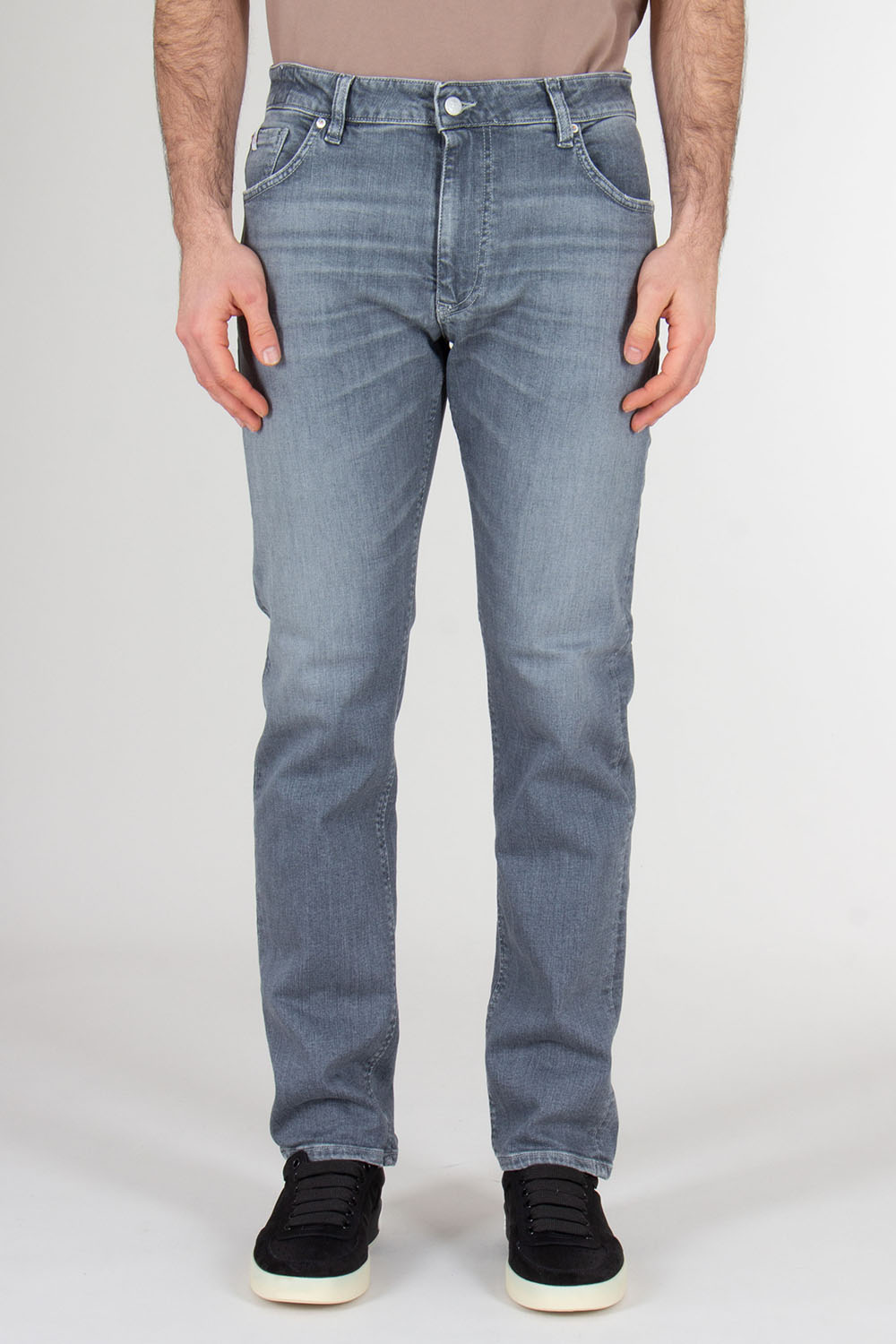 THE NIM Regular Slim Fit Cotton Stretch Denim Jeans