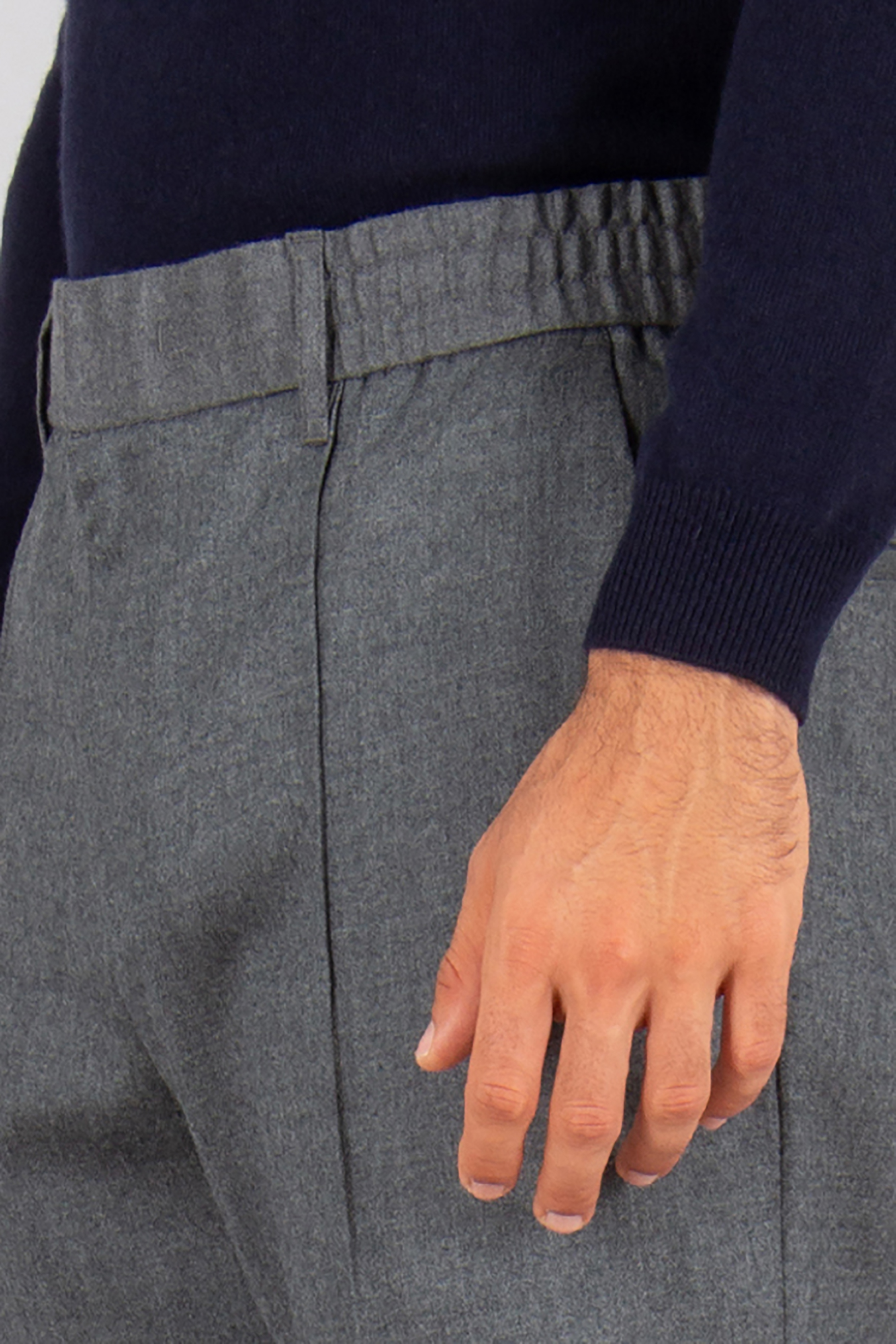 EMPORIO ARMANI Regular Fit Virgin Wool Stretch Twill Pants Hosen, Finger, Hand, Person, Socke