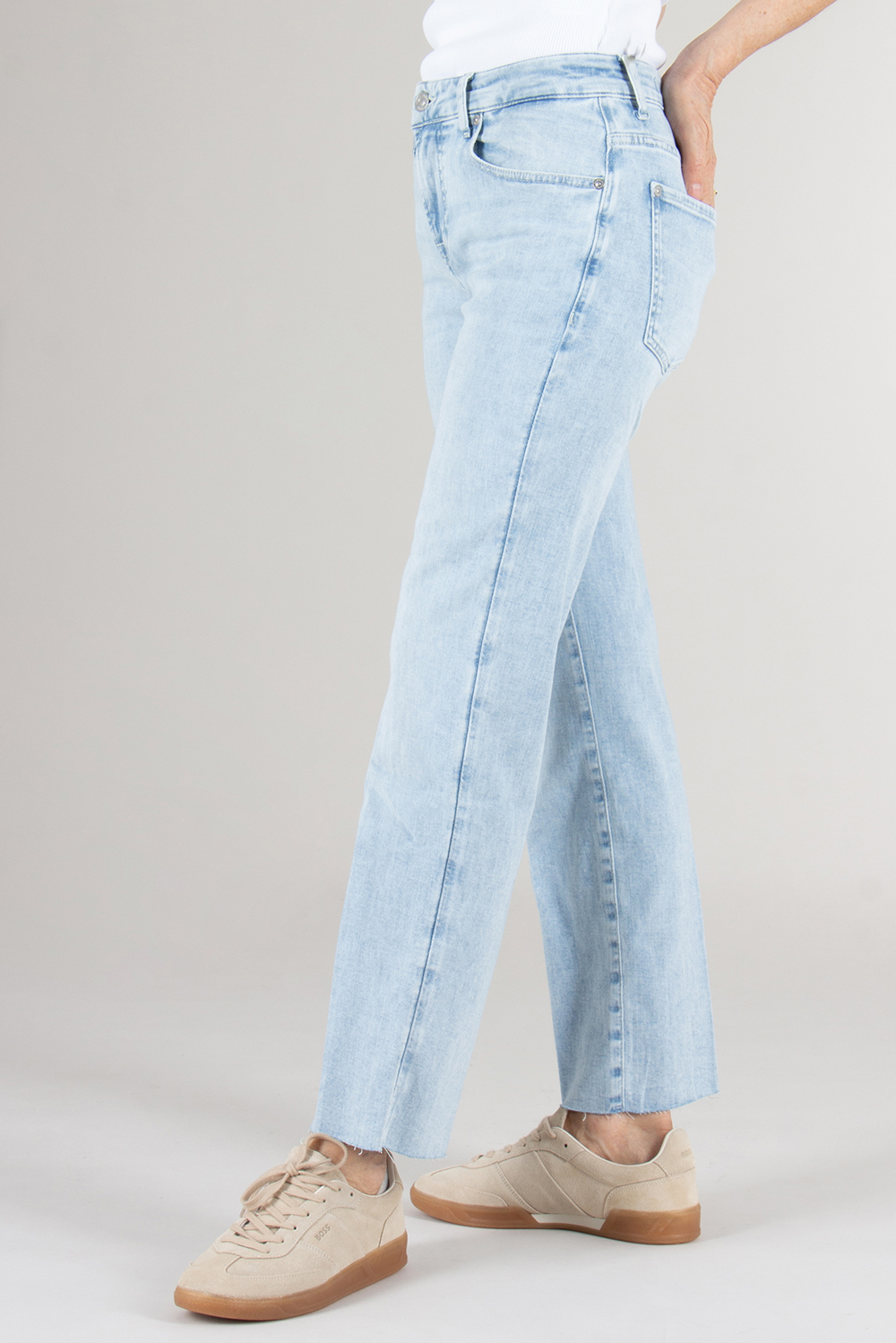 7 FOR ALL MANKIND Straight leg Raw Cut Denim Jeans Calie