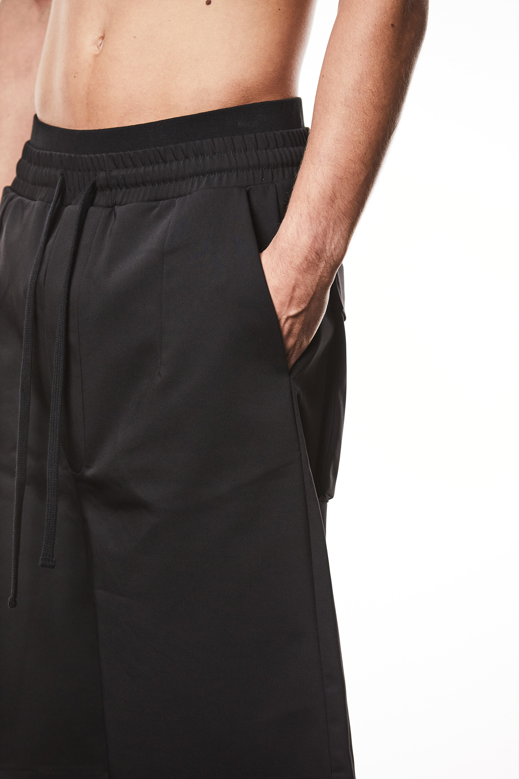 THOM KROM Wide Leg Cotton-Nylon Stretch Shorts THOM KROM Wide Leg Cotton-Nylon Stretch Shorts