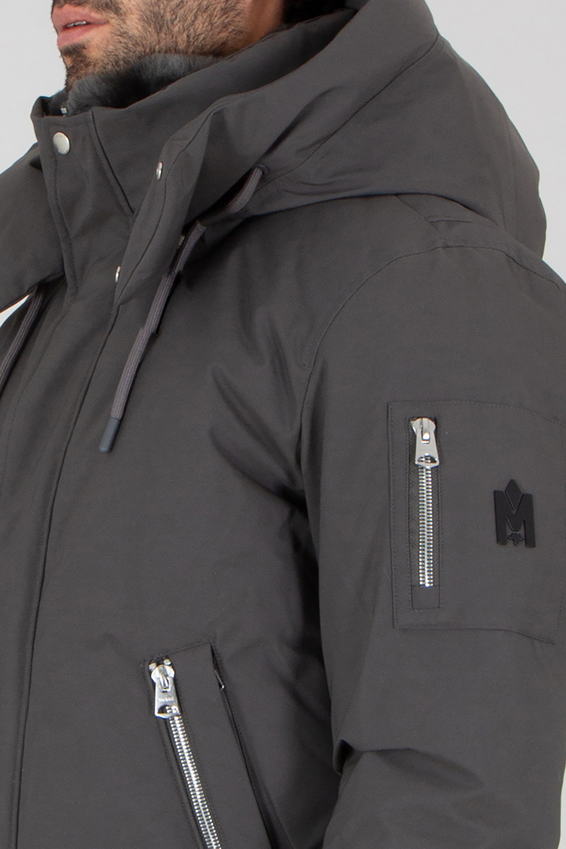 Bekleidung, Mantel, Jacke, Gesicht, Person