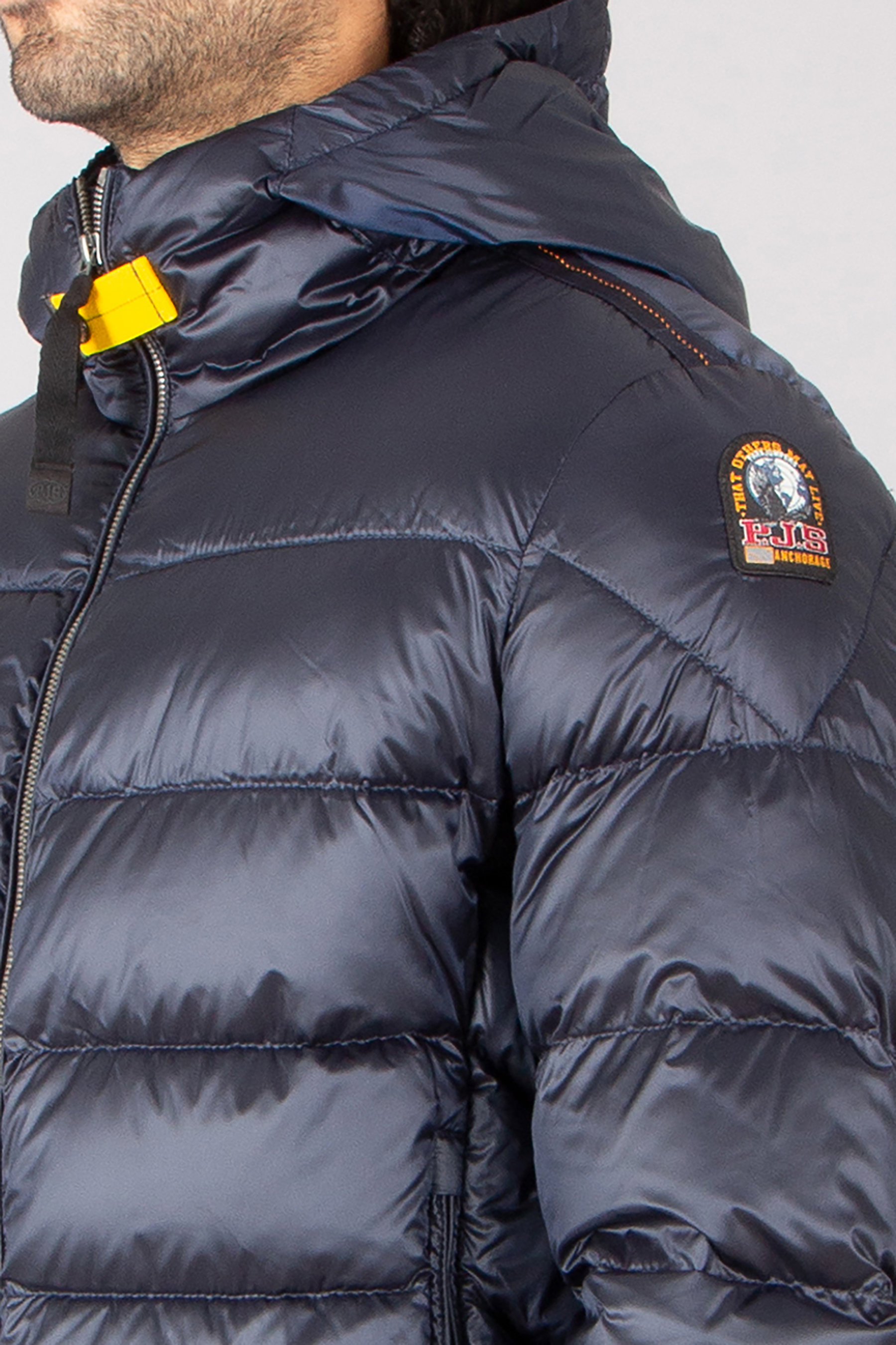 PARAJUMPERS Regular Fit Nylon Blend Twill Hooded Down Bomber Jacket Pharrell Bekleidung, Mantel, Jacke
