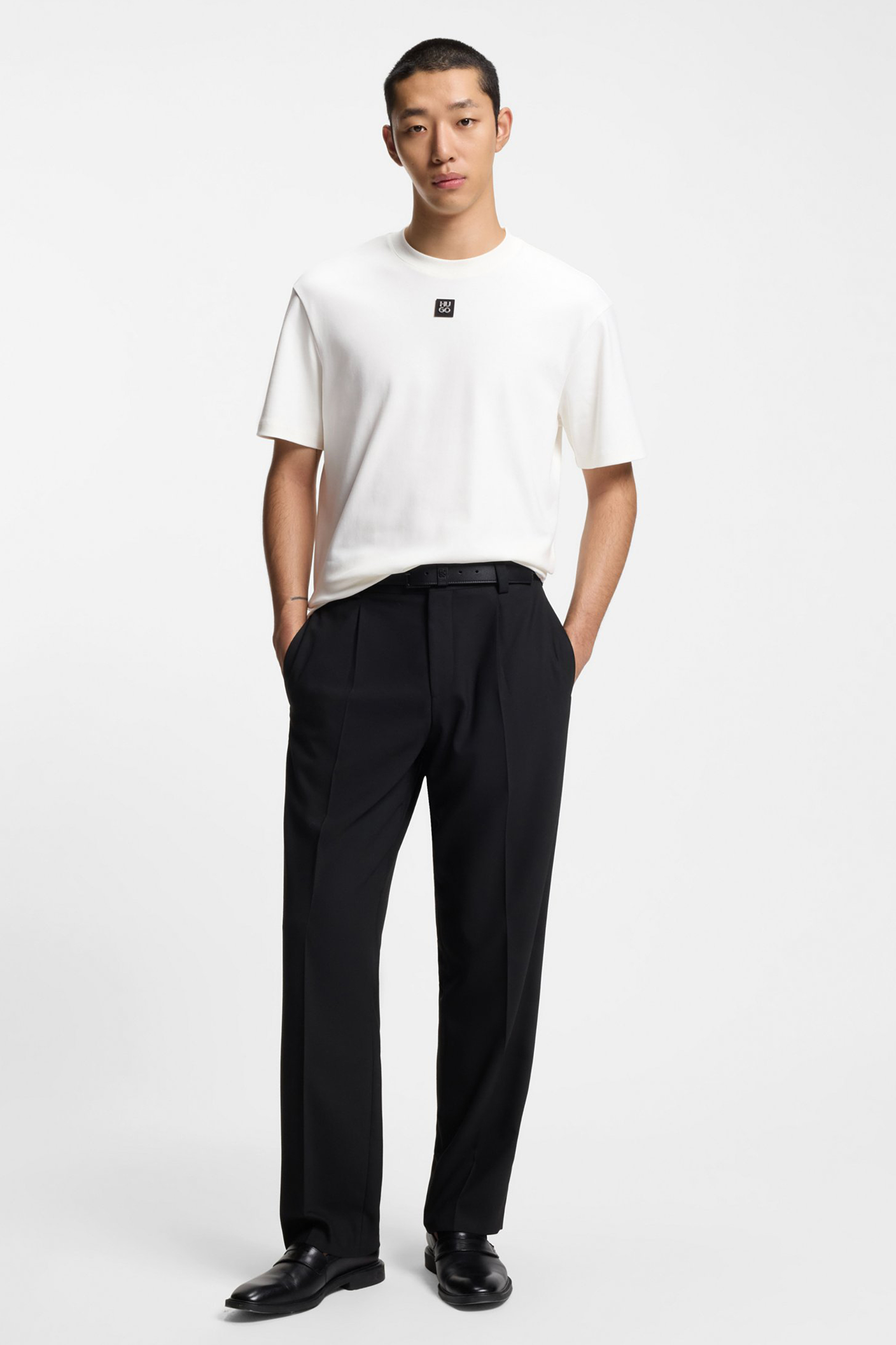 Hosen, T-shirt, Erwachsener, Mann, Person