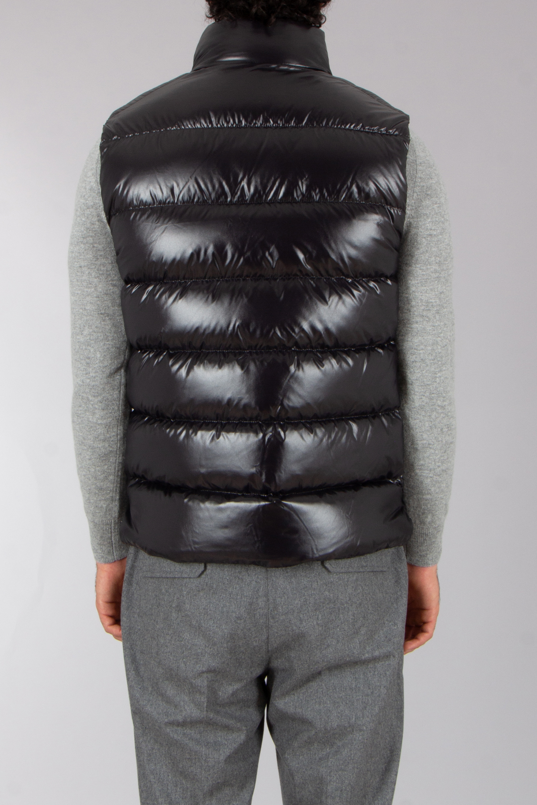 MONCLER Tibb Regular Fit Nylon Laqué Down Vest Weste, Rettungsweste, Mantel, Jacke, Person