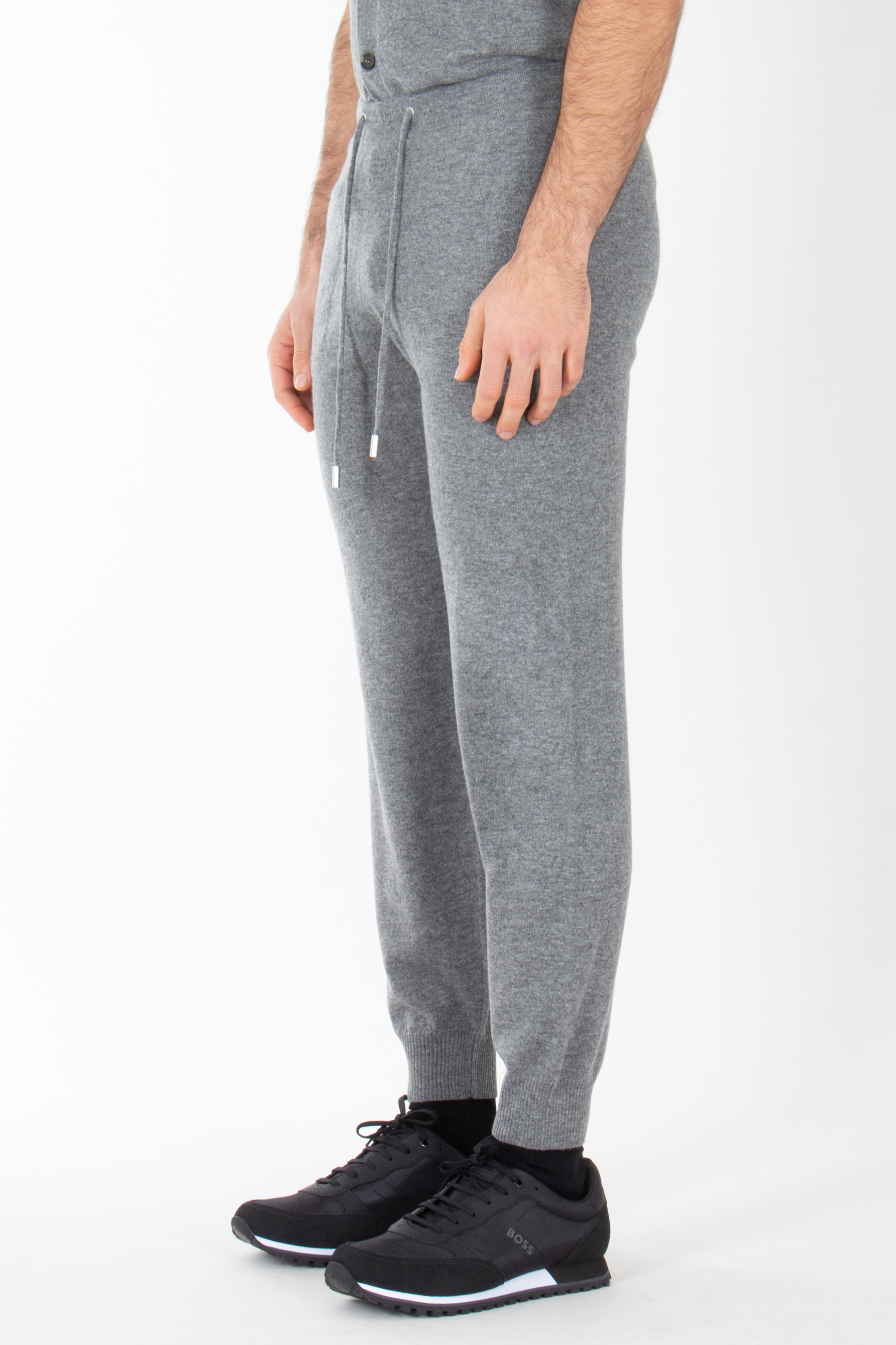 Bekleidung, Hosen, Schuh, Person, Turnschuh