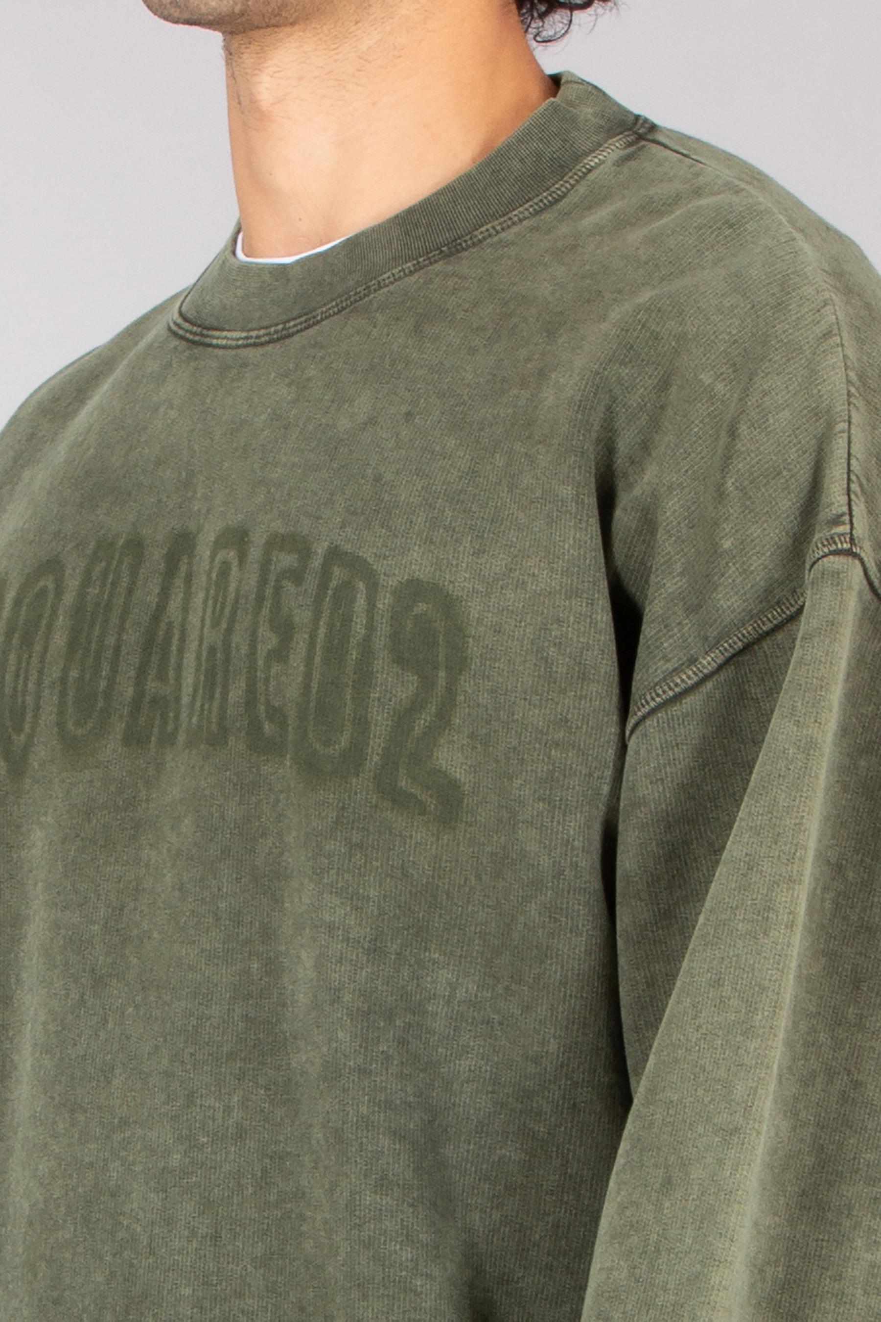 DSQUARED2 Loose Fit Prited Faded Cotton Fleece Crew Neck Sweatshirt Vlies, Langer Ärmel, Pullover, Sweatshirt, Person