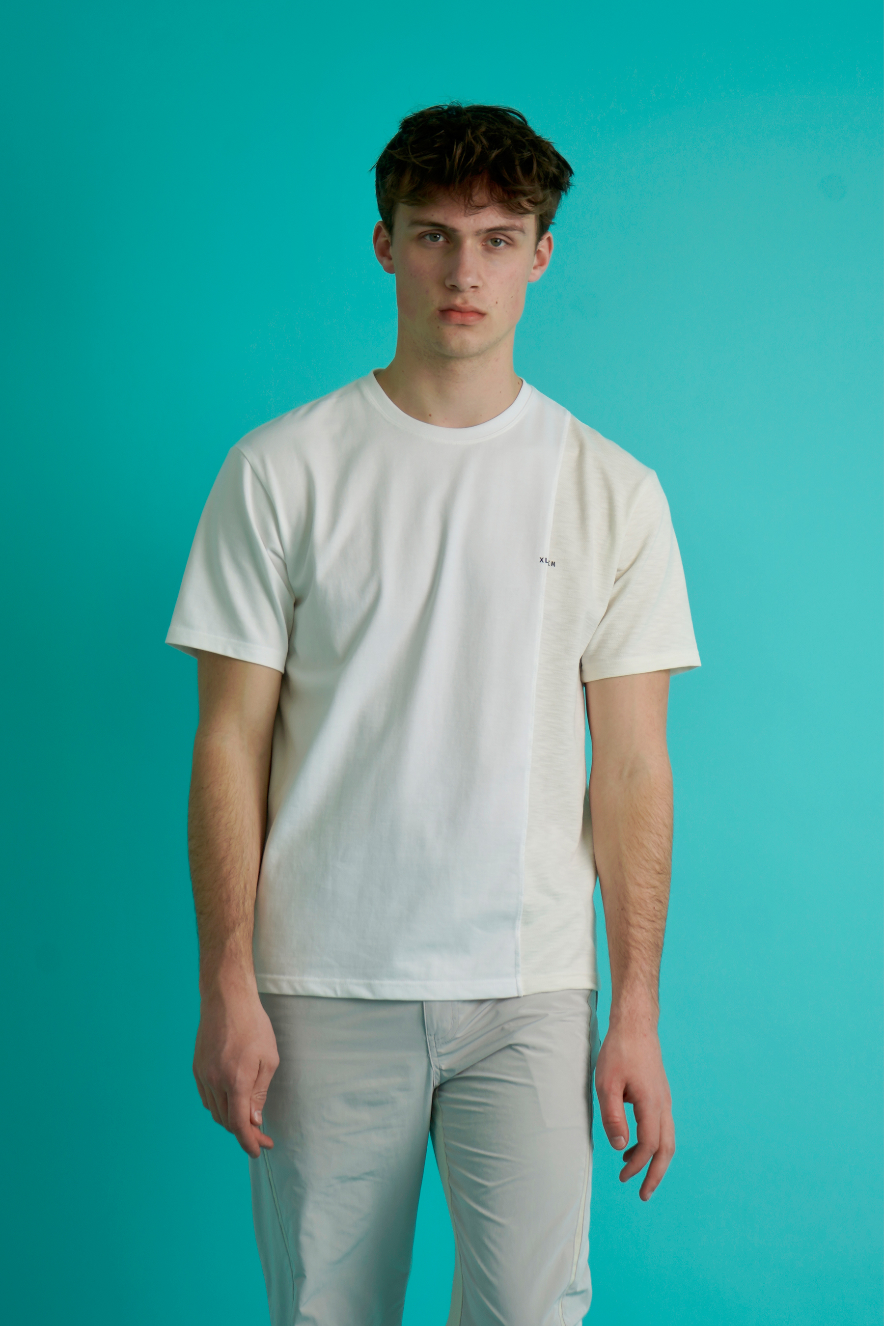 Bekleidung, T-shirt, Ärmel, Person, Hemd