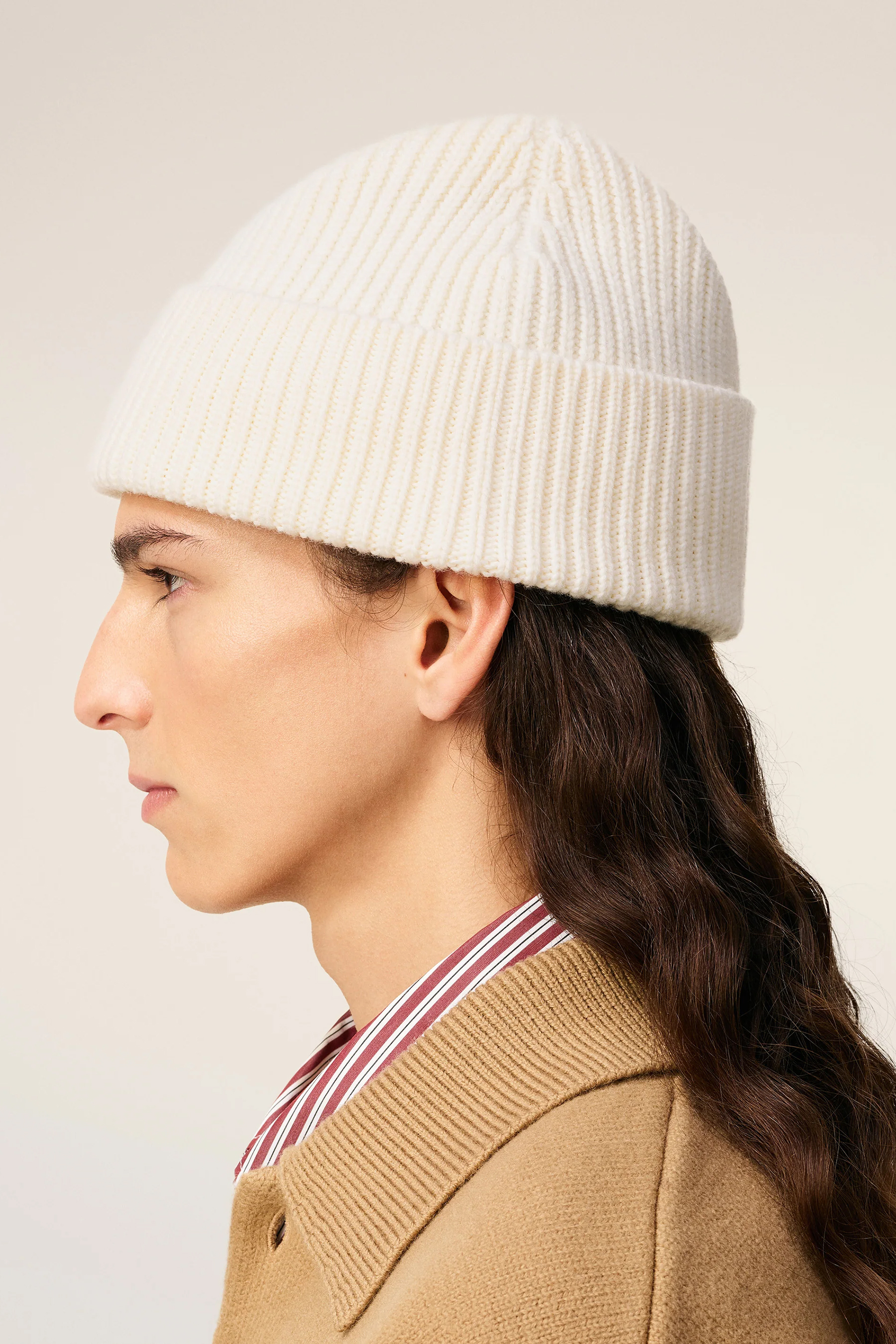 AMI PARIS Ami De Coeur Ribbed Virgin Wool Beanie Bekleidung, Hut, Mütze, Person