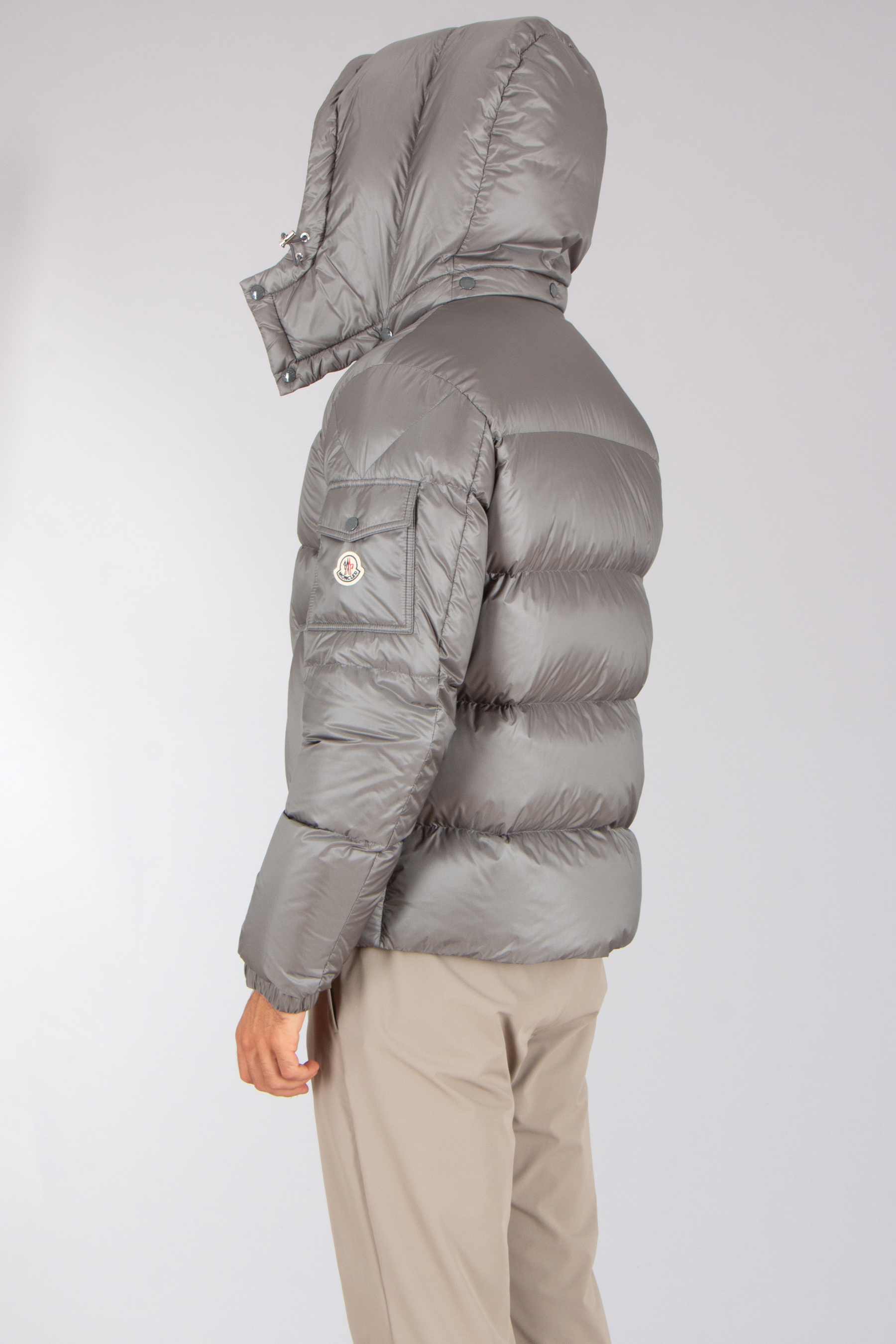 MONCLER Couyere Regular Fit Recycled Nylon Micro Ripstop Down Jacket Bekleidung, Mantel, Jacke, Kapuze, Person