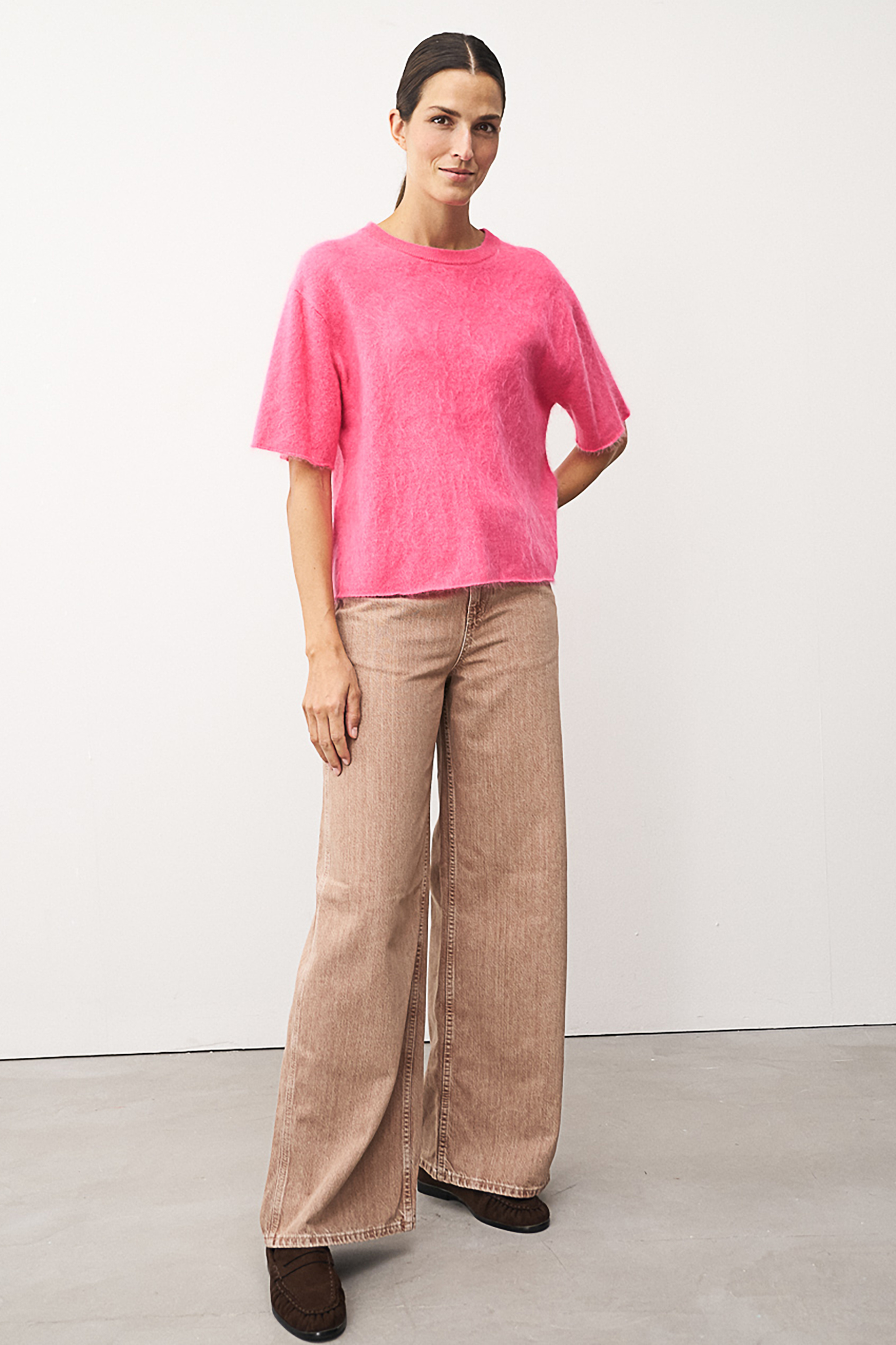 0039 ITALY Casual Fit Brushed Cashmere-Wool Blend Short-Sleeve Crew Neck Sweater Ines Leinen, Bluse, Hosen, Mann, Person