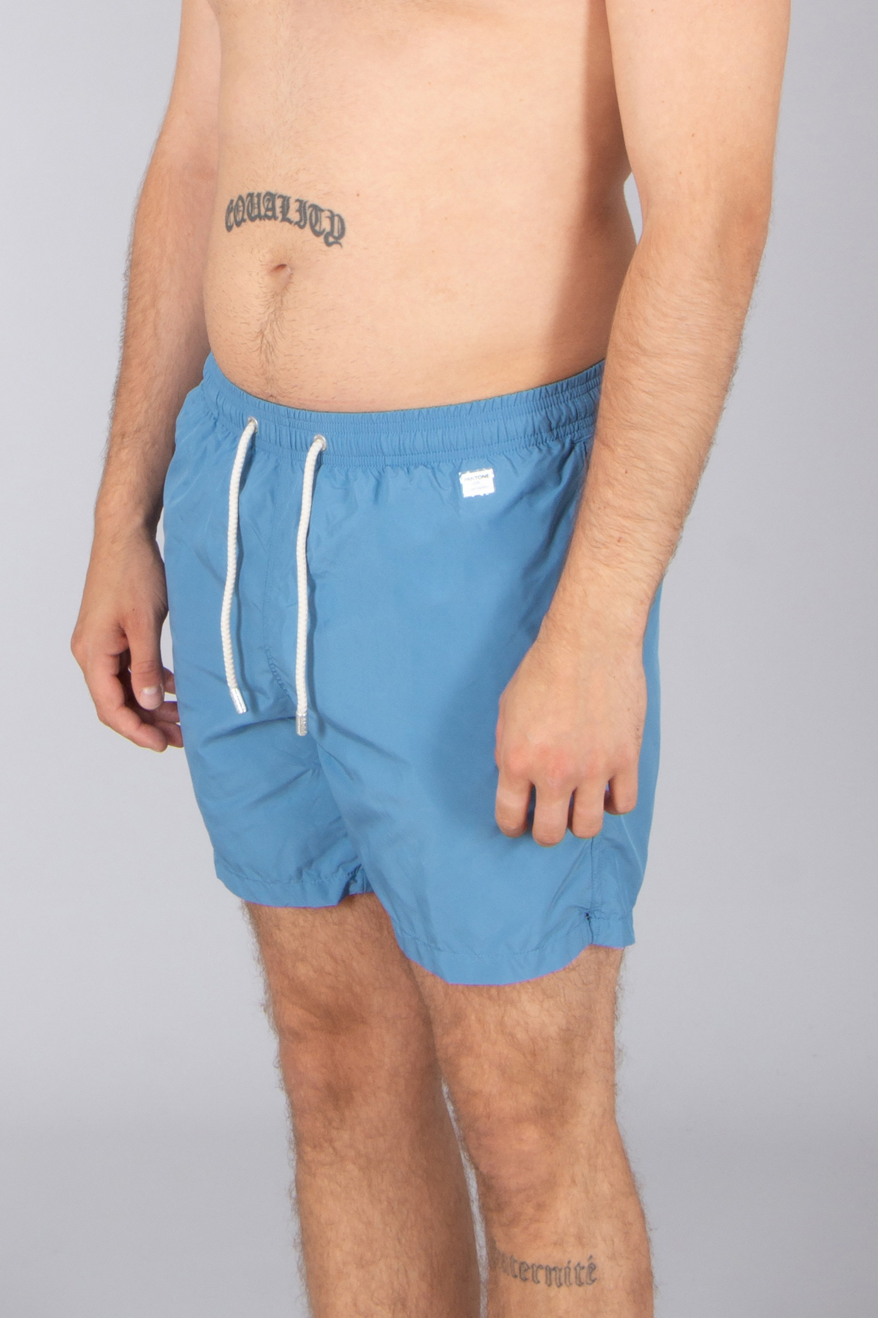 Bekleidung, Kurze Hosen, Badehose, Haut, Tätowierung