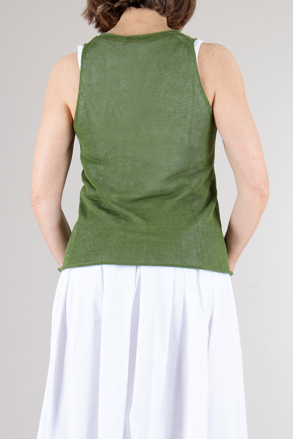 0039 ITALY Knitted Sleeveless Top Ellen