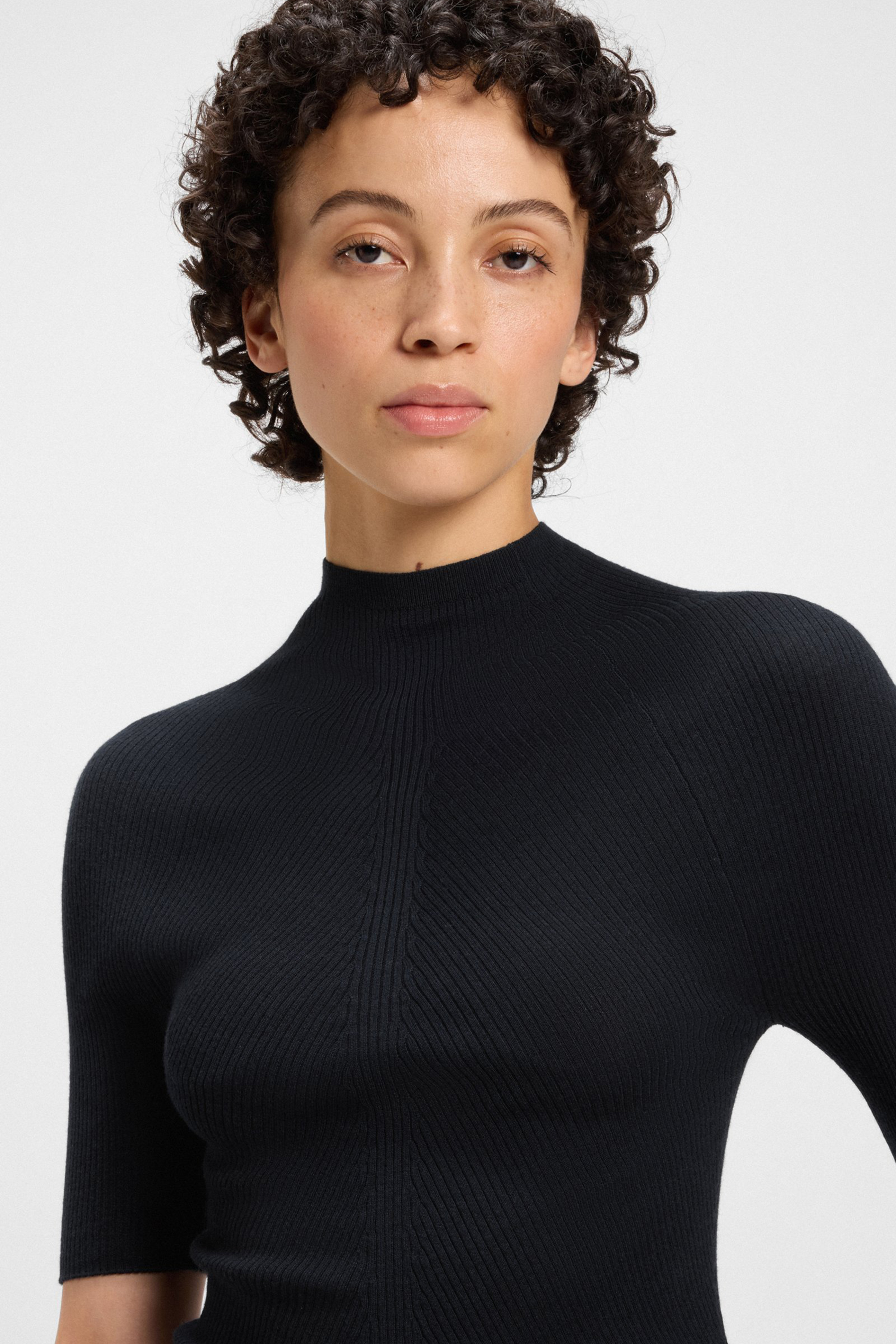 BOSS Slim Fit Superfine Ribbed Virgin Wool Short-Sleeve Mock Neck Sweater Faleri Pulli, Erwachsener, Weiblich, Person, Frau
