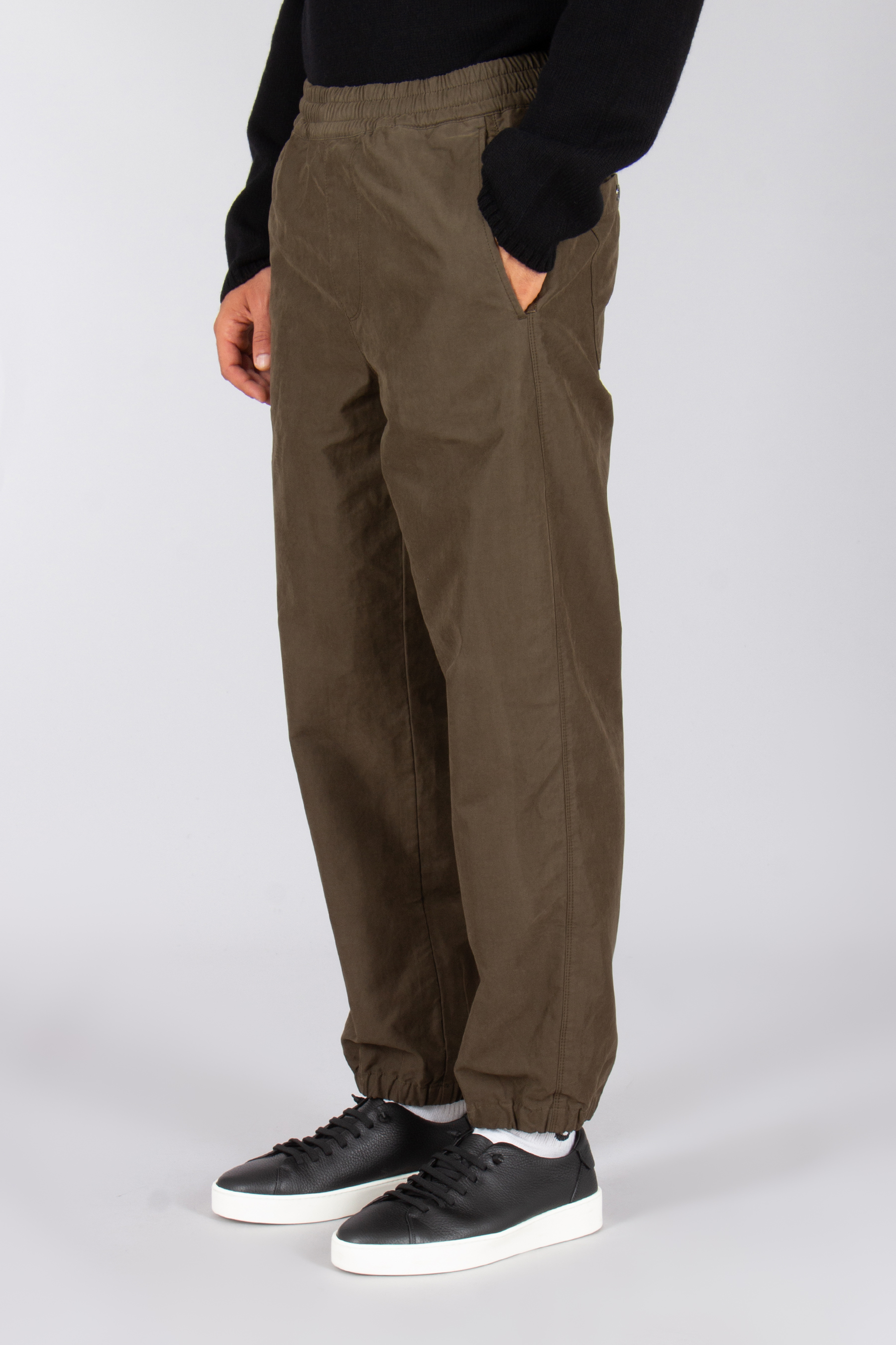 Hosen, Schuh, Erwachsener, Mann, Person