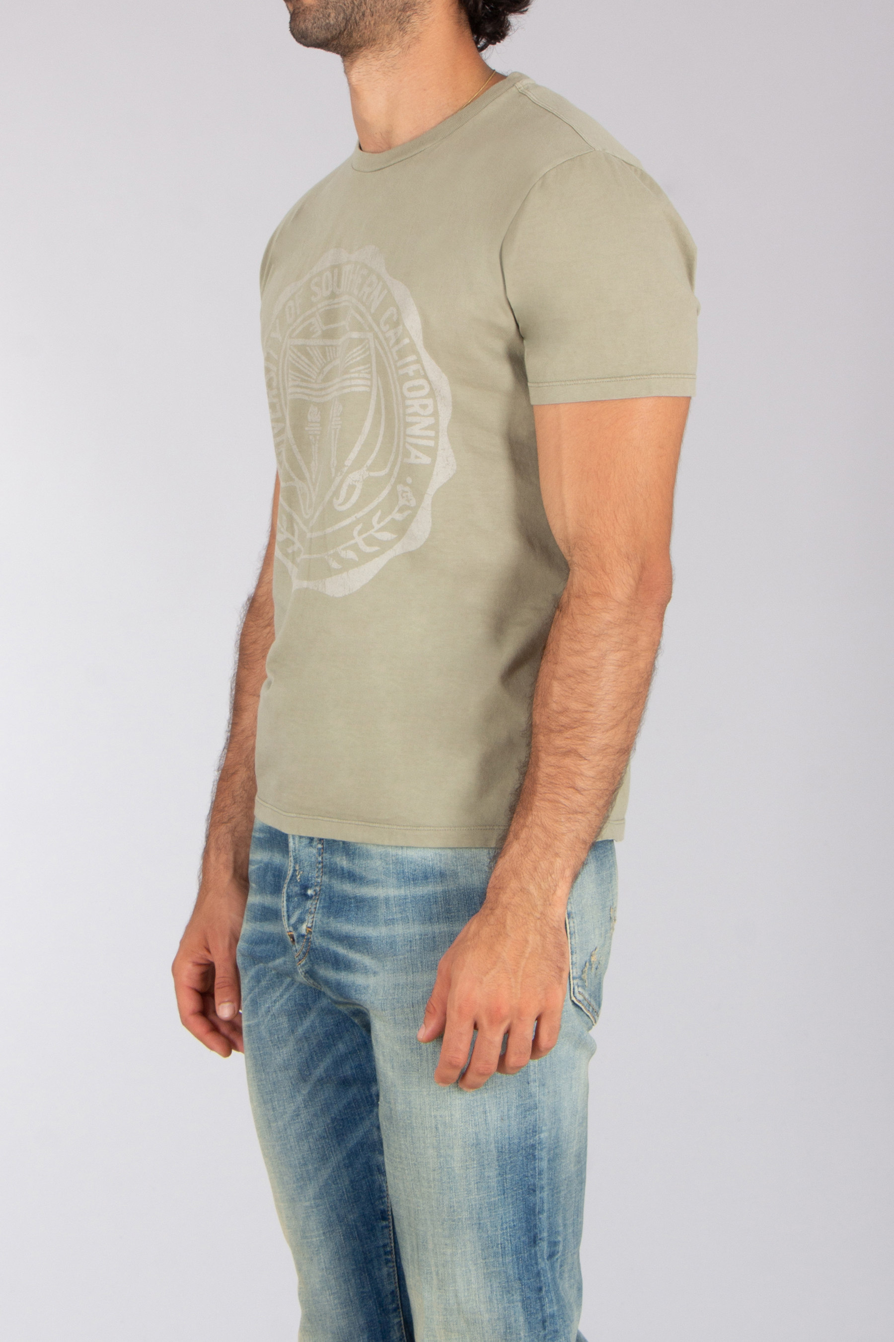 T-shirt, Jeans, Erwachsener, Mann, Person