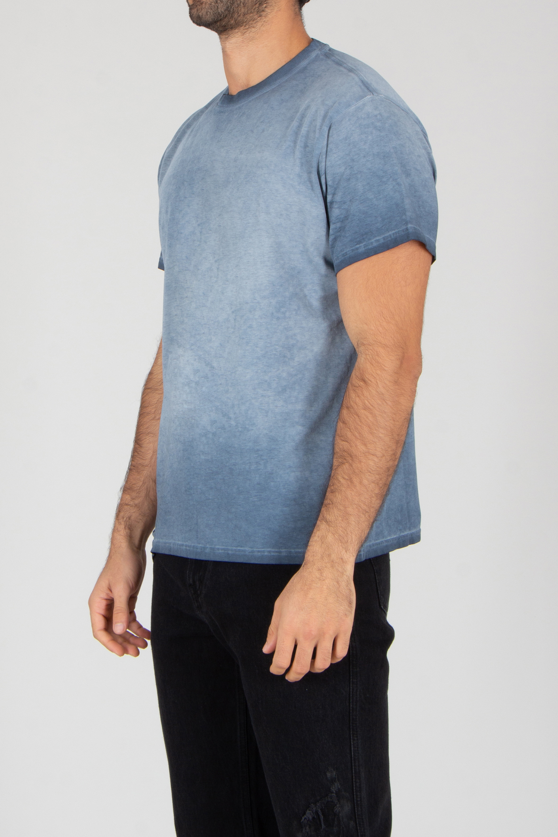 T-shirt, Hosen, Erwachsener, Mann, Person