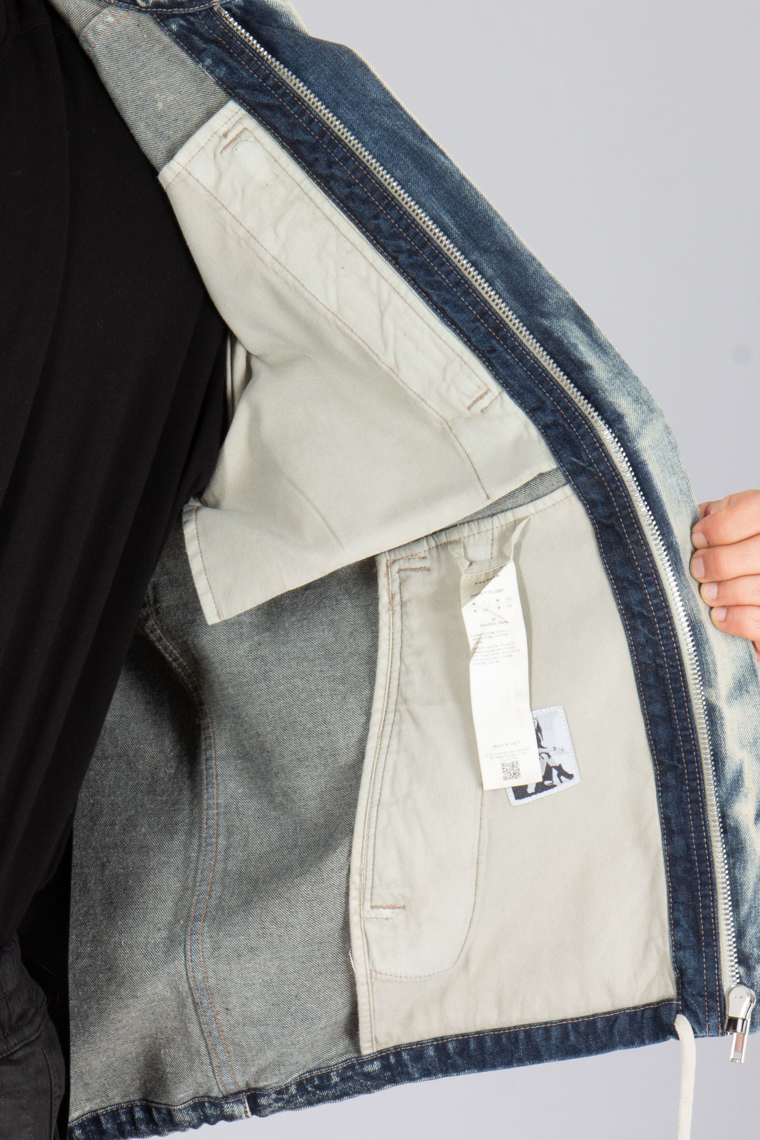 RICK OWENS DRKSHDW Regular Fit Mineral Pearl Cotton Denim Concealed Zipfront Jacket RICK OWENS DRKSHDW Regular Fit Mineral Pearl Cotton Denim Concealed Zipfront Jacket