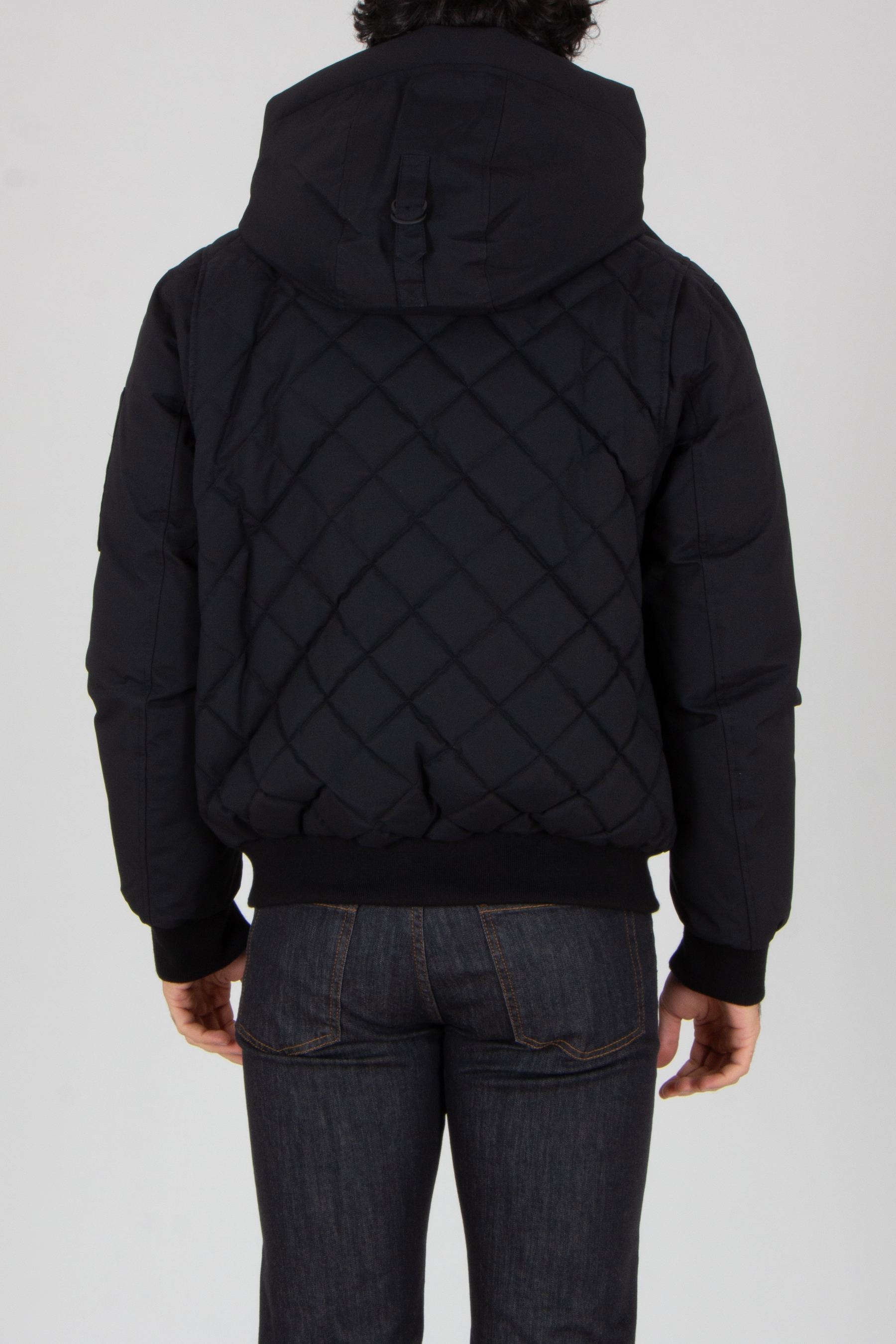 Mantel, Jacke, Kapuzenpulli, Jeanshose, Kapuze