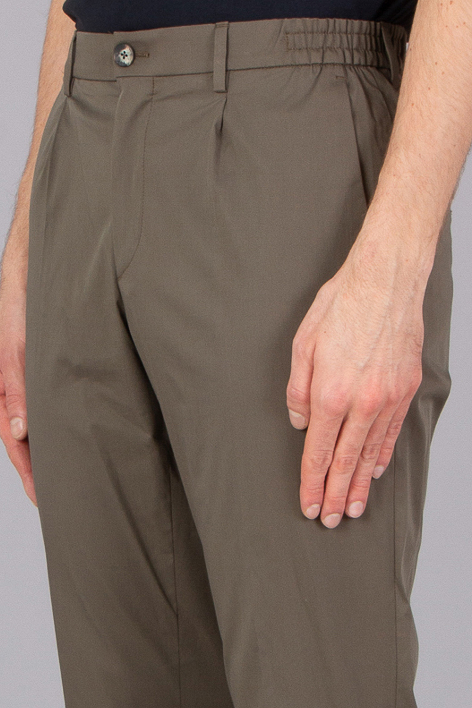 GTA Comfort Fit Stretch Cotton-Nylon Blend Pleated Pants Dennis GTA Comfort Fit Stretch Cotton-Nylon Blend Pleated Pants Dennis