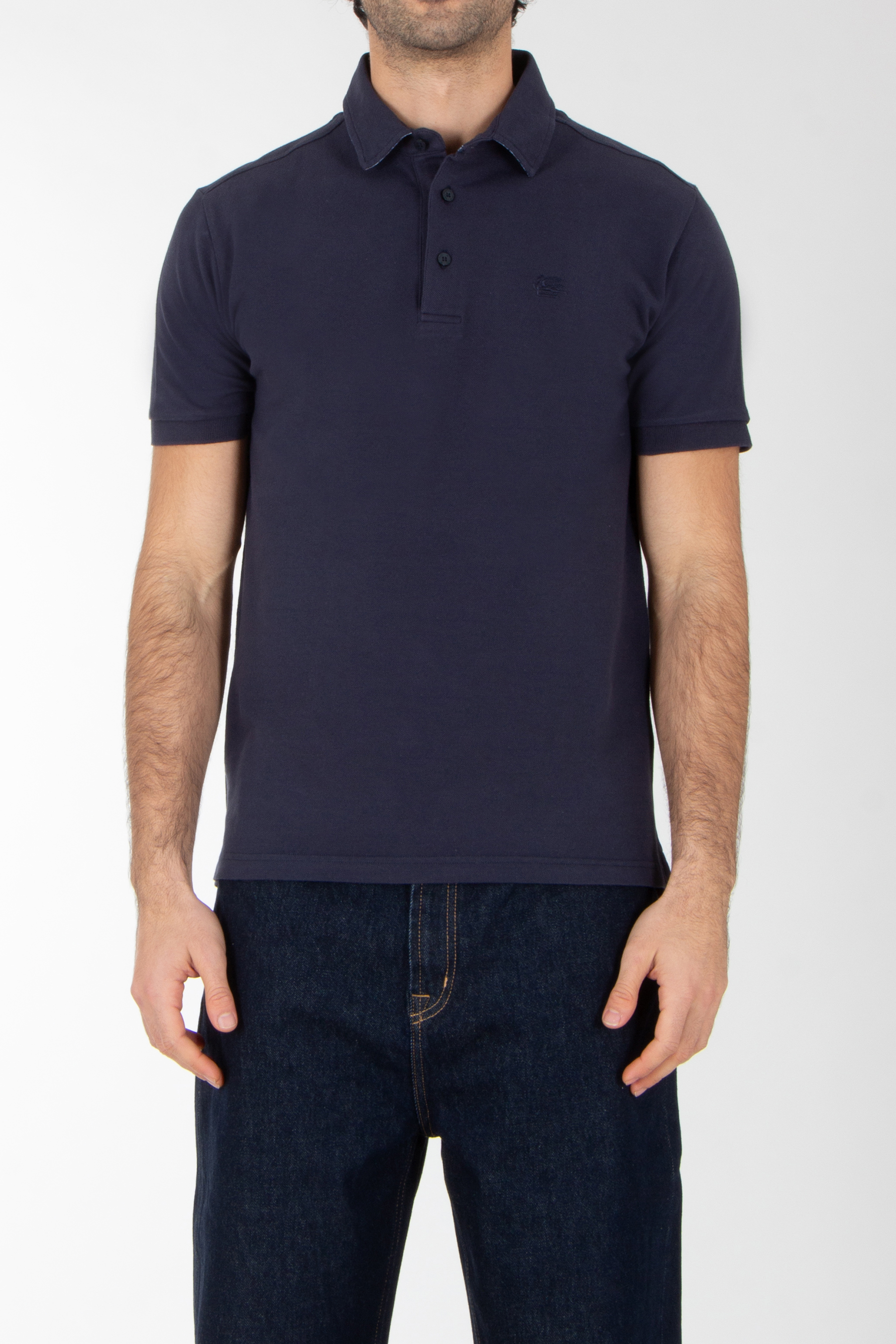 T-shirt, Hemd, Jeanshose, Mann, Person