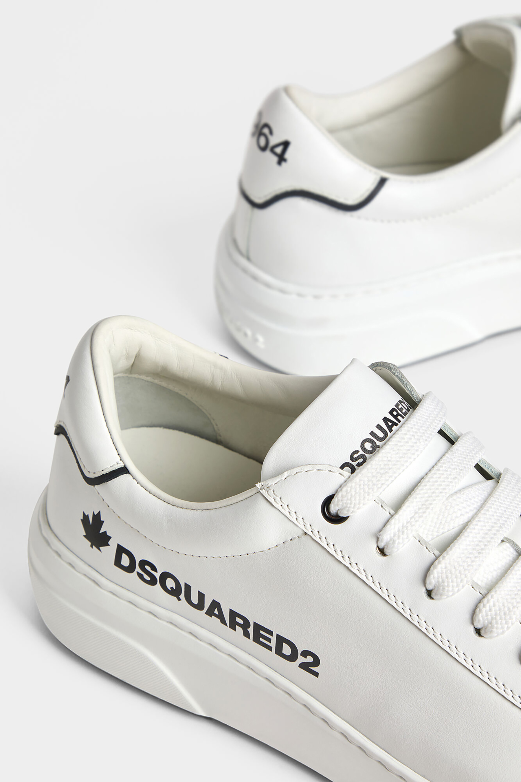DSQUARED2 Low Calf Leather Sneakers Bumper DSQUARED2 Low Calf Leather Sneakers Bumper