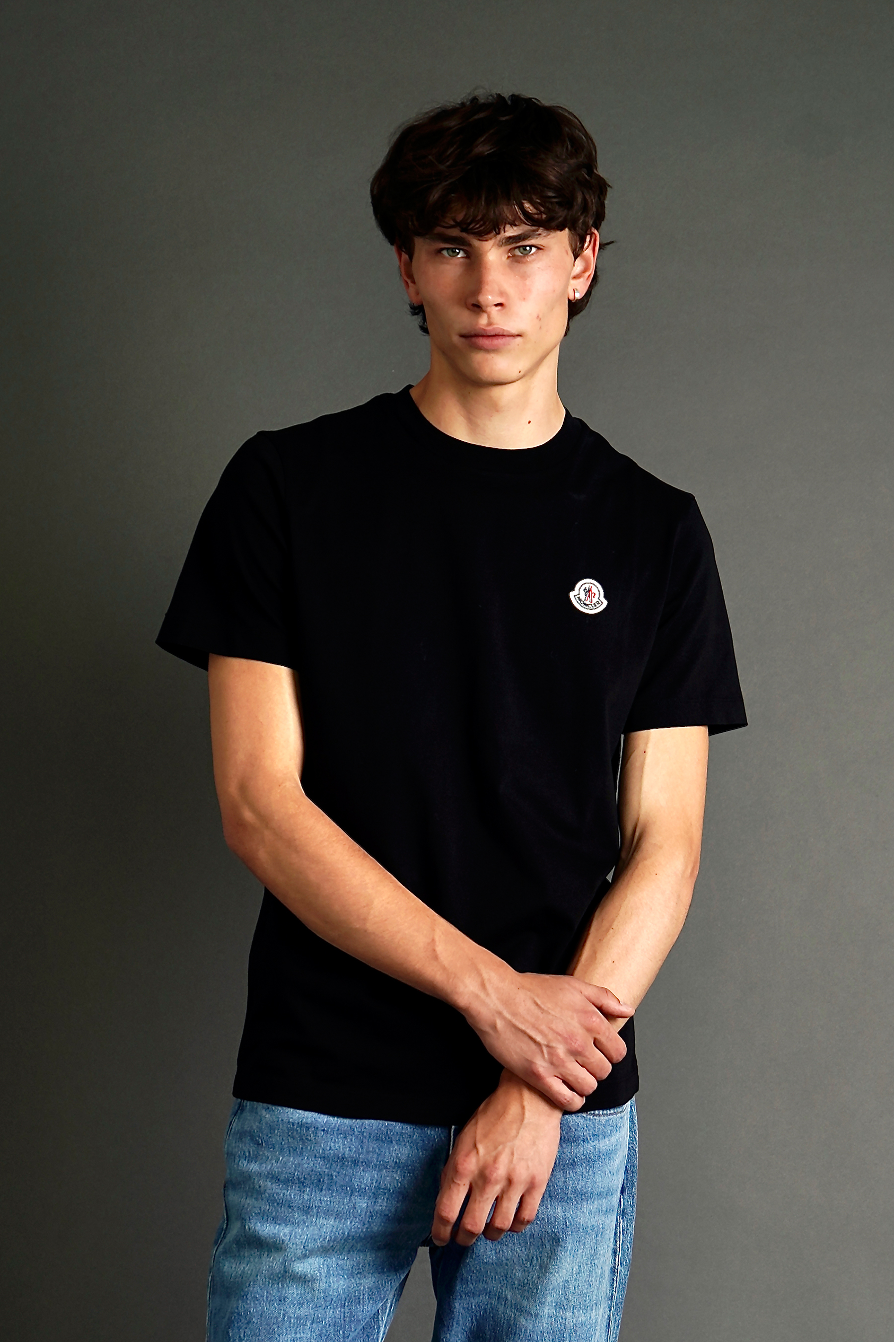 T-shirt, Hosen, Ärmel, Person, Jeans