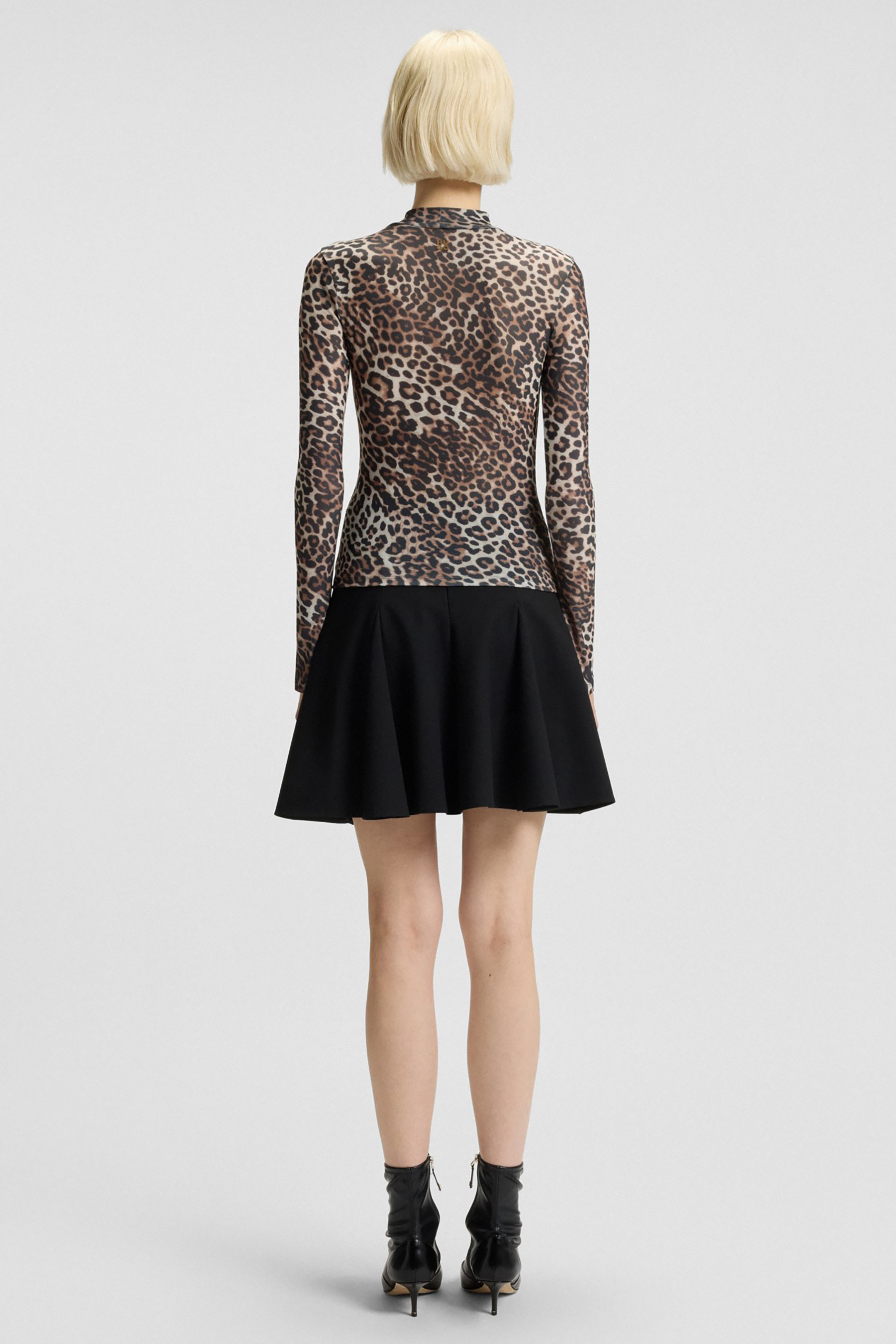 HUGO Slim Fit Leopard Print Stretch Mesh Crepe Long-Sleeve Turtleneck Top Dardonnay Rock, Langarm, Minirock, Person, Frau