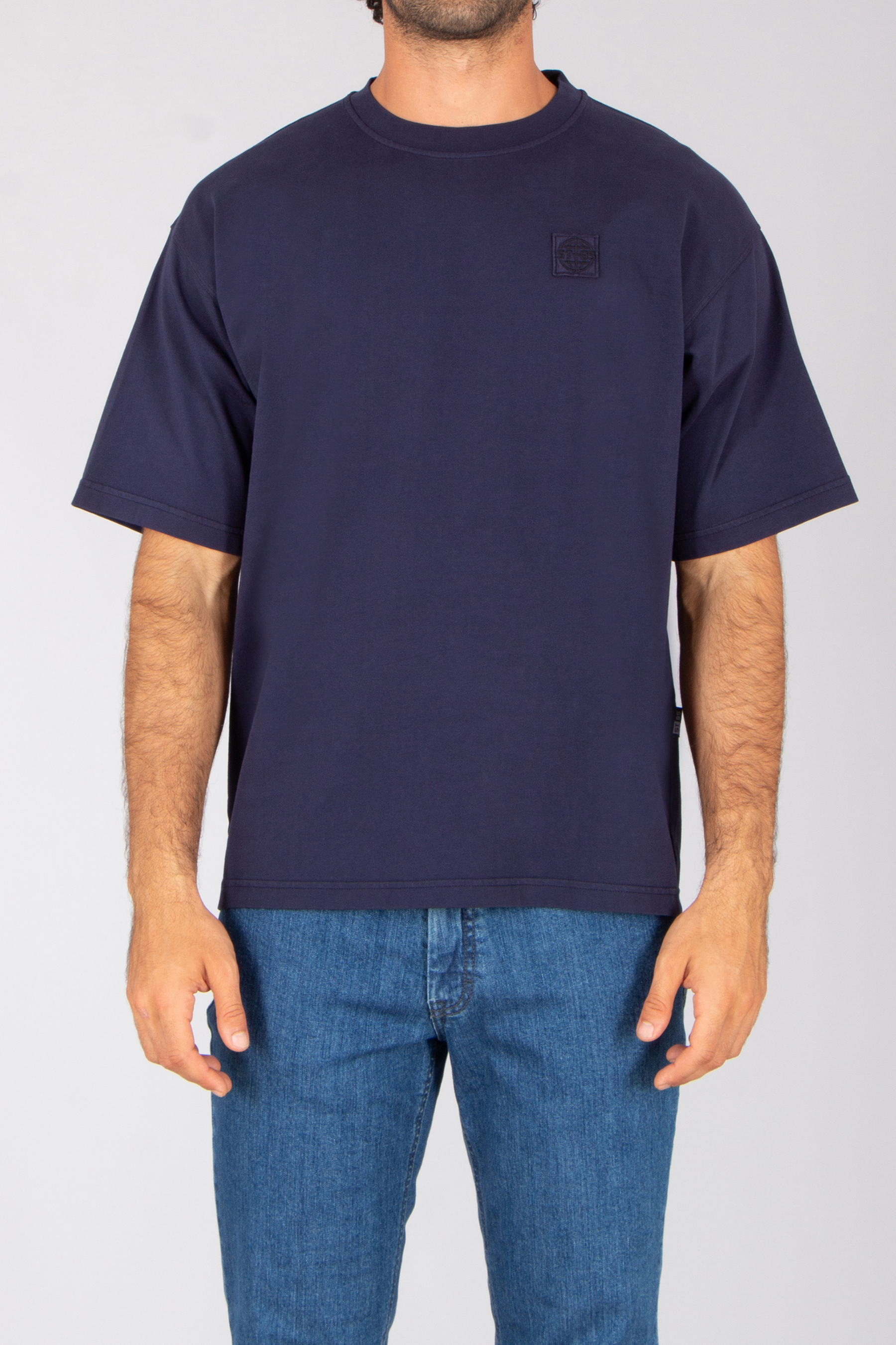 T-shirt, Jeans, Erwachsener, Mann, Person