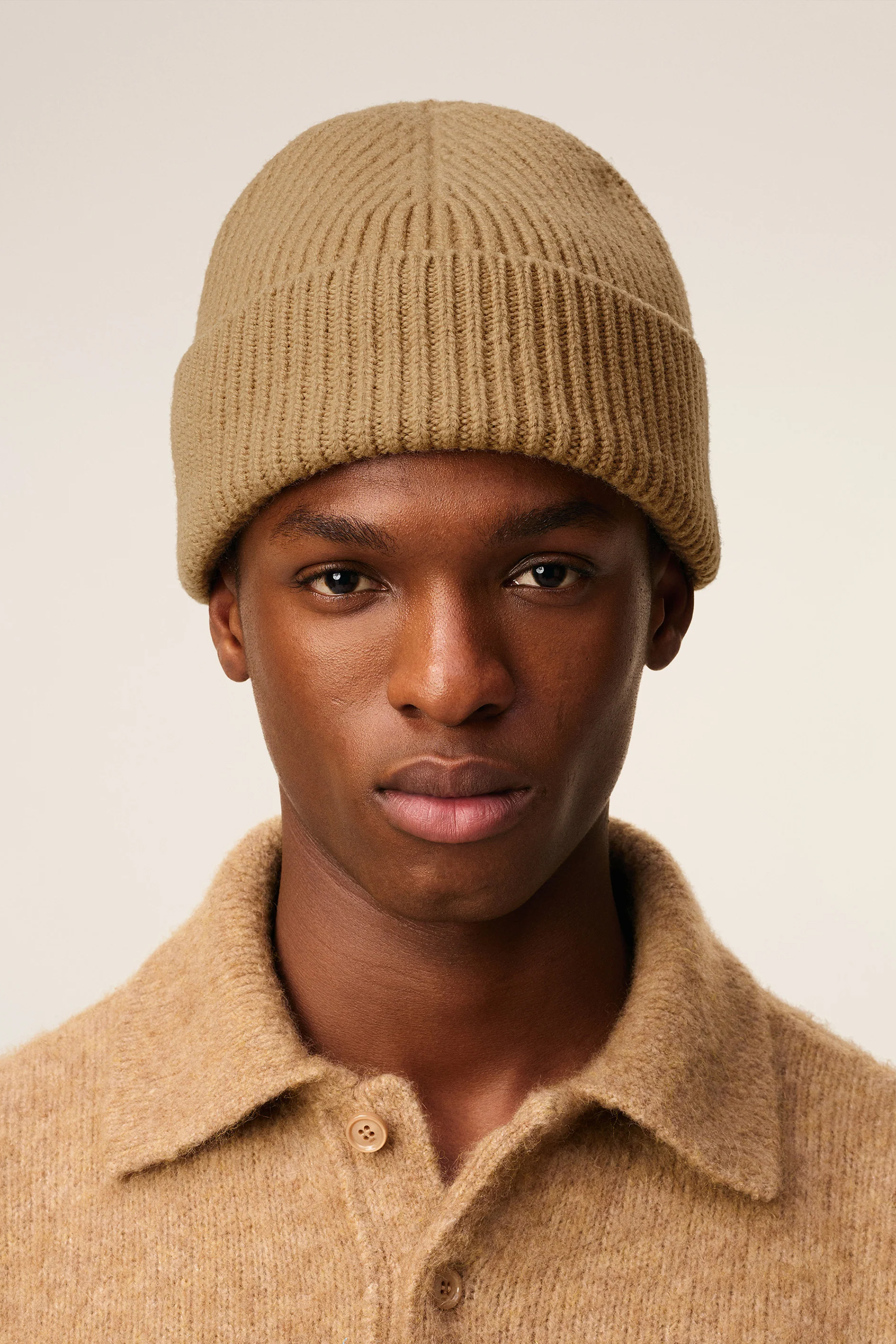 AMI PARIS Ami De Coeur Ribbed Virgin Wool Beanie Mütze, Hut, Person, Gesicht