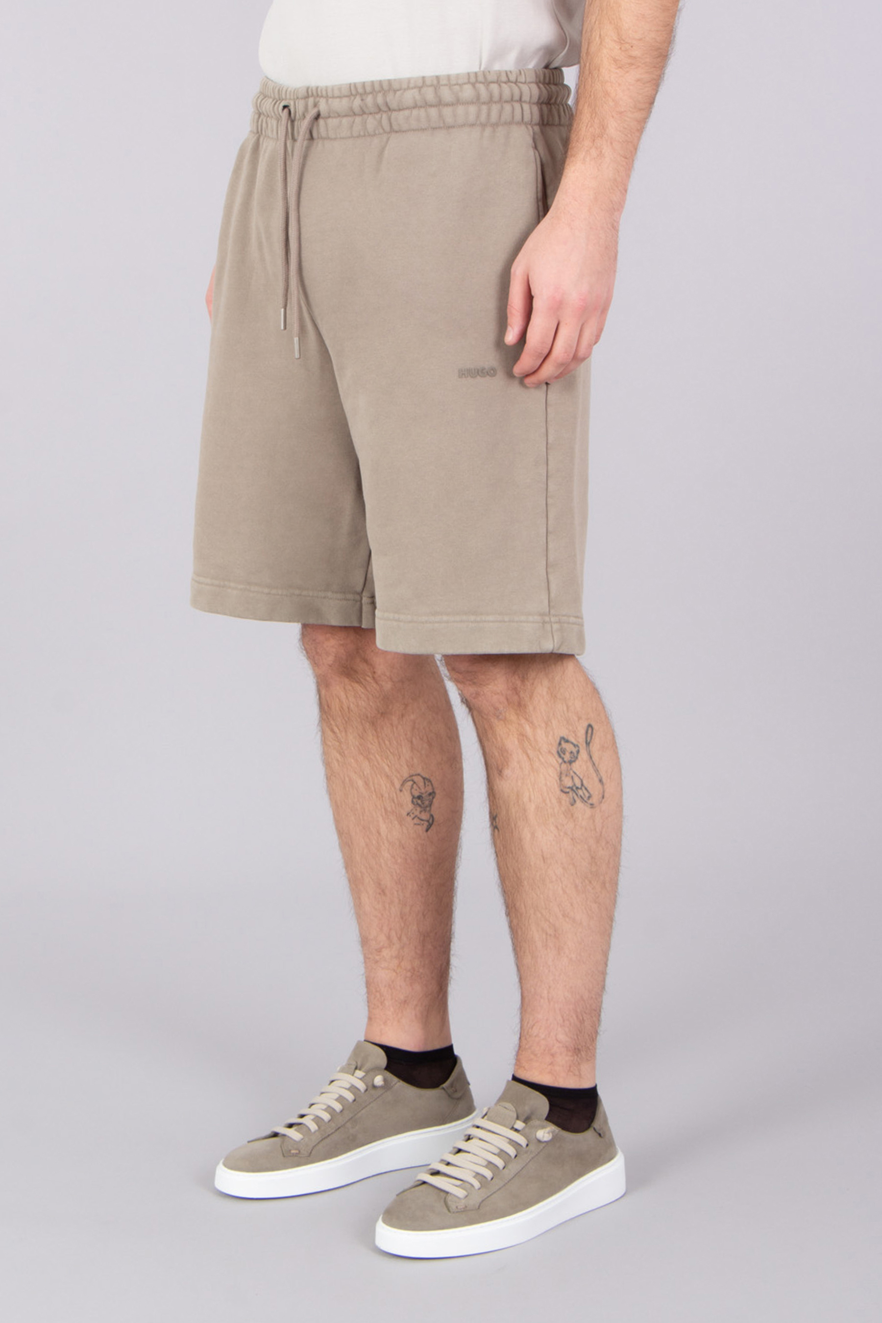 HUGO Relaxed Fit Printed Cotton French Terry Shorts Dupaly Kurze Hose, Schuh, Sneaker, Mann, Person