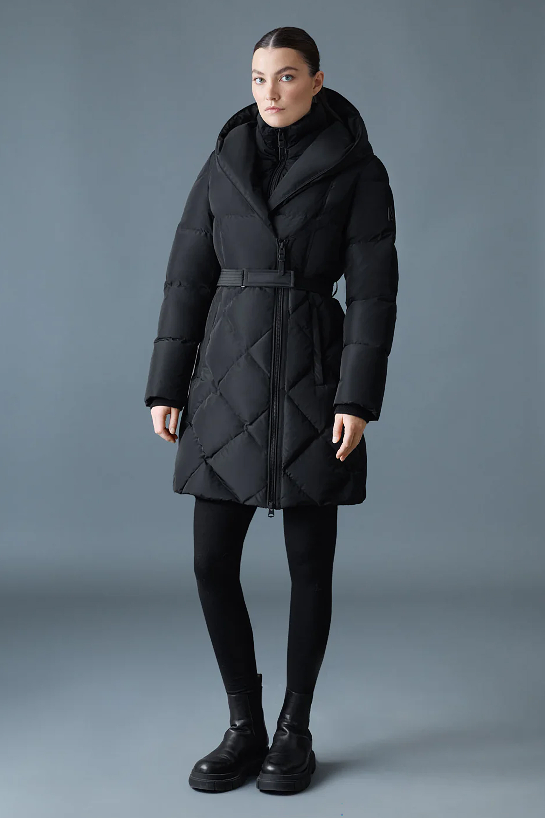 MACKAGE Fitted 2-in-1 Recycled Shell Down Coat Ayumi Bekleidung, Mantel, Person