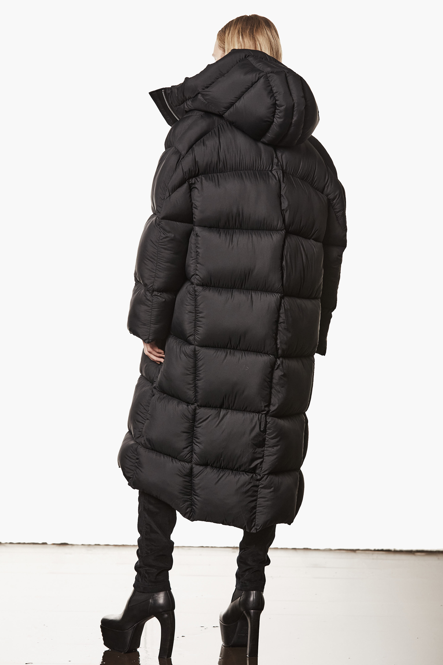 THOM KROM Oversized Fit Quilted Nylon Puffer Coat Bekleidung, Mantel, Jacke, Person