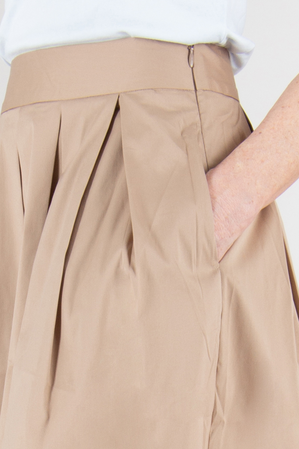 0039 ITALY Long Pleated Skirt Kylie