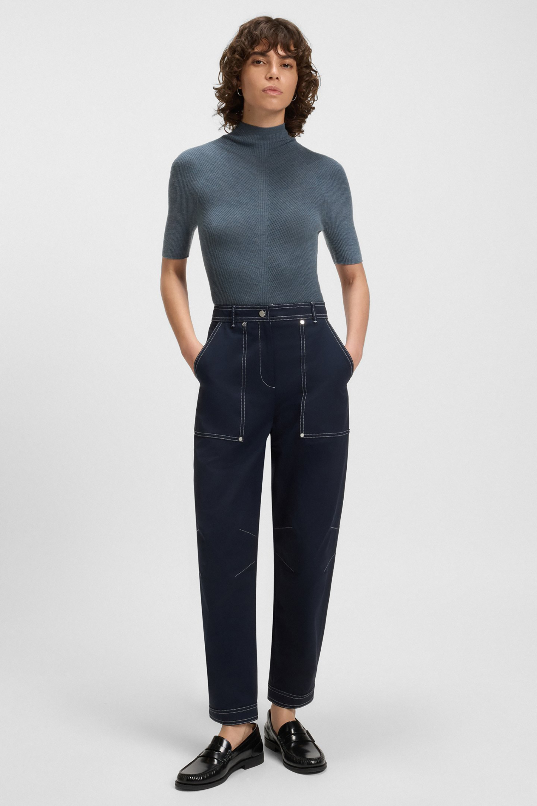 BOSS Slim Fit Superfine Ribbed Virgin Wool Short-Sleeve Mock Neck Sweater Faleri Bekleidung, Hosen, Jeans, Stehend, Langarm